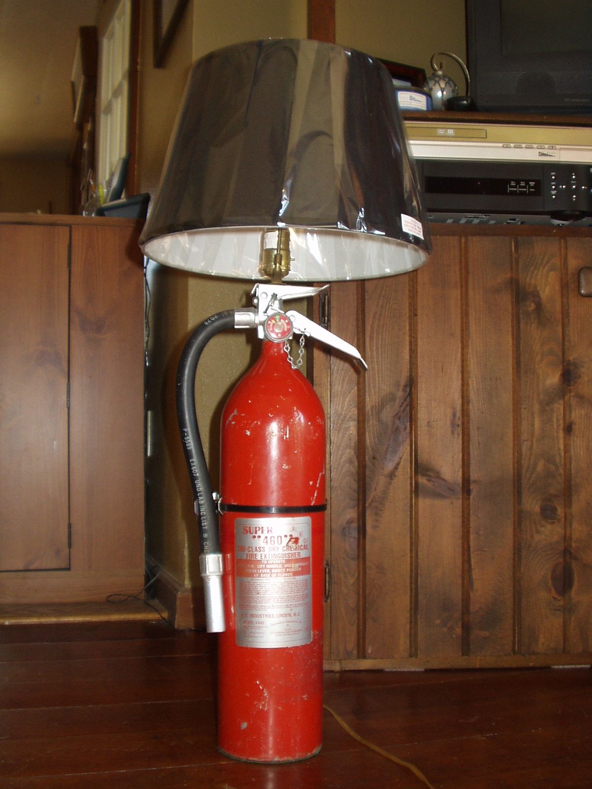 Fire Extinguisher Lamp : 5 Steps - Instructables