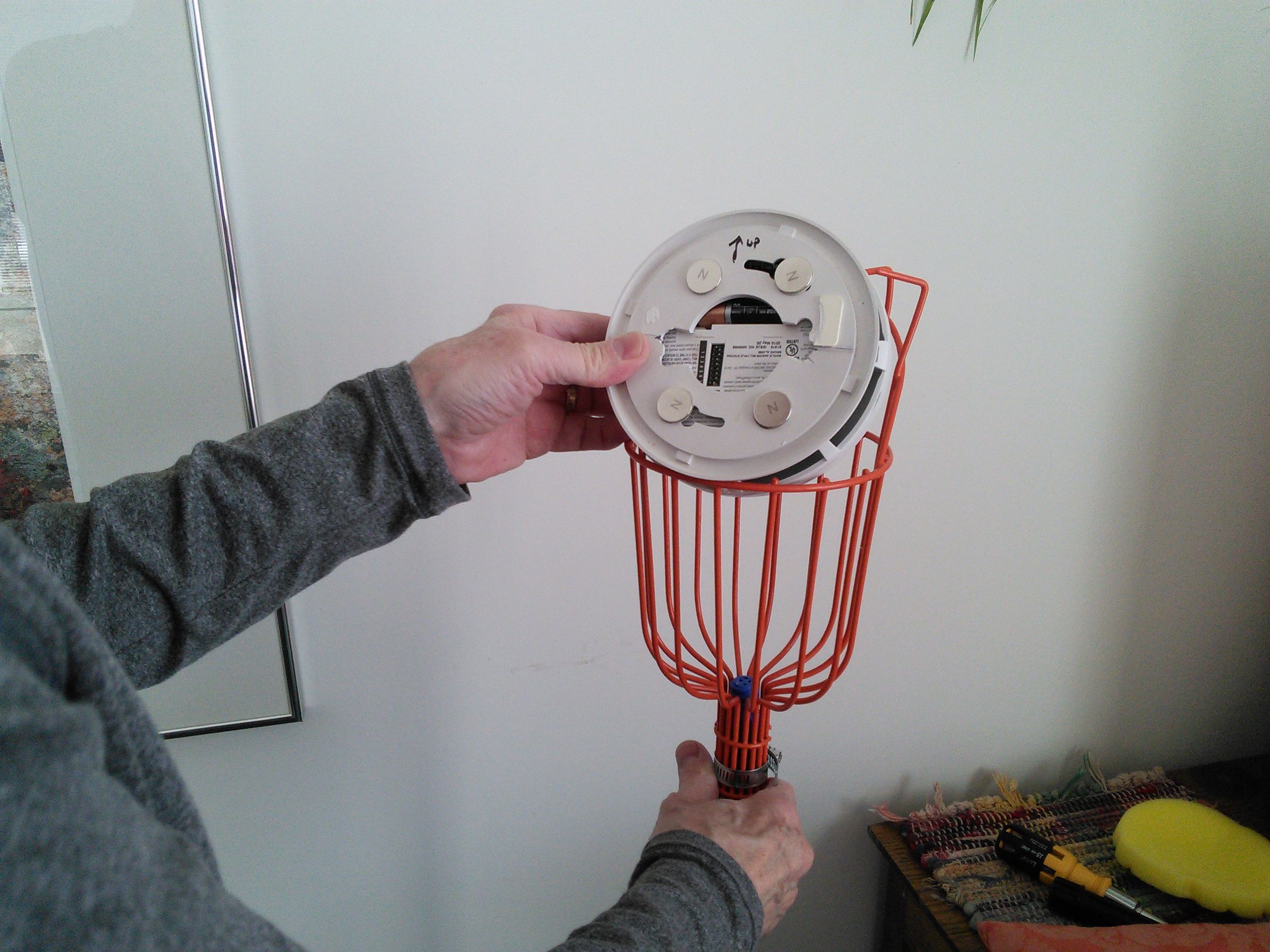 Reach a Smoke Alarm in a Cathedral Ceiling With an "Alarm Arm" (version