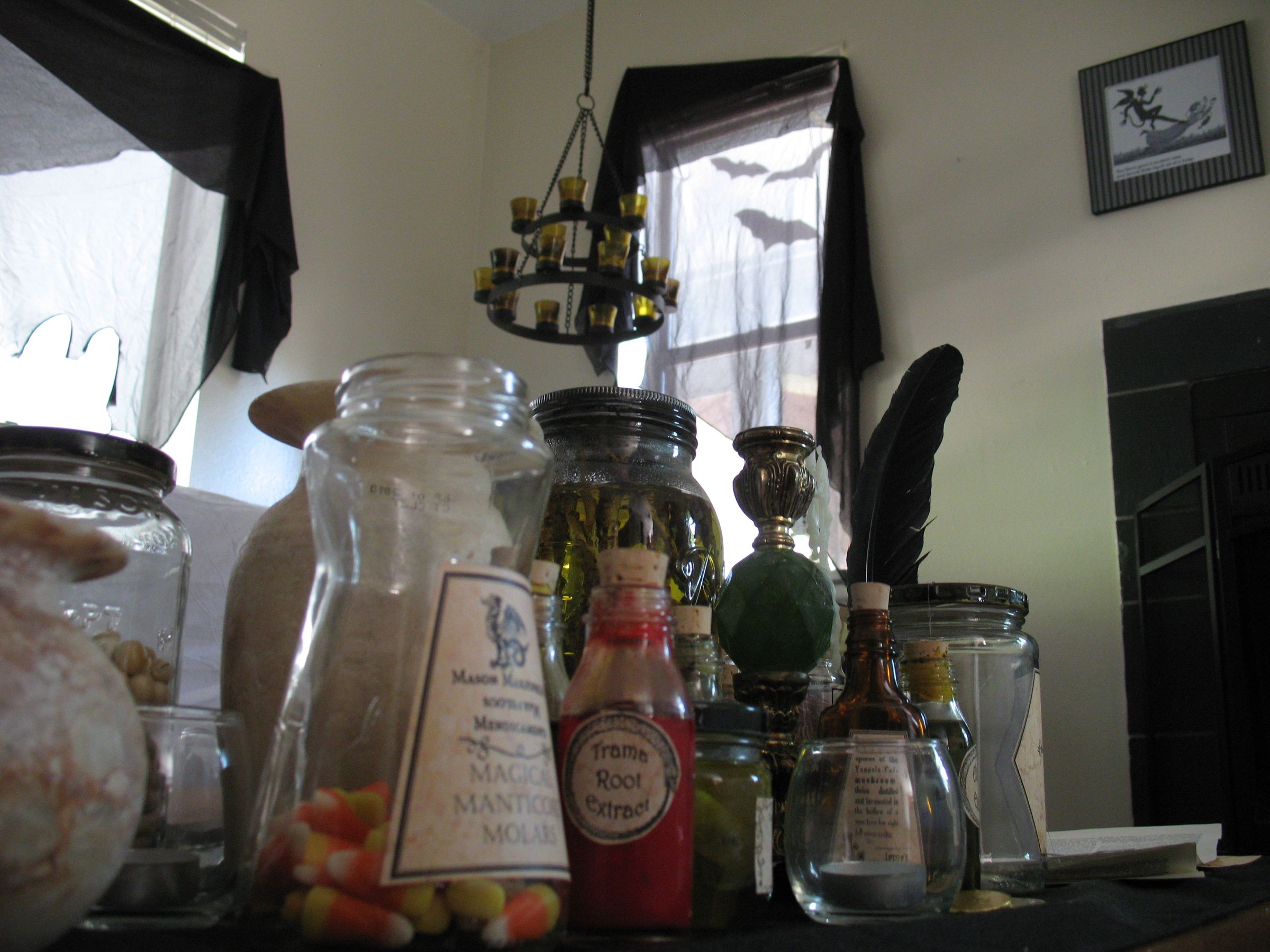 Thrifty Halloween Decor How-To