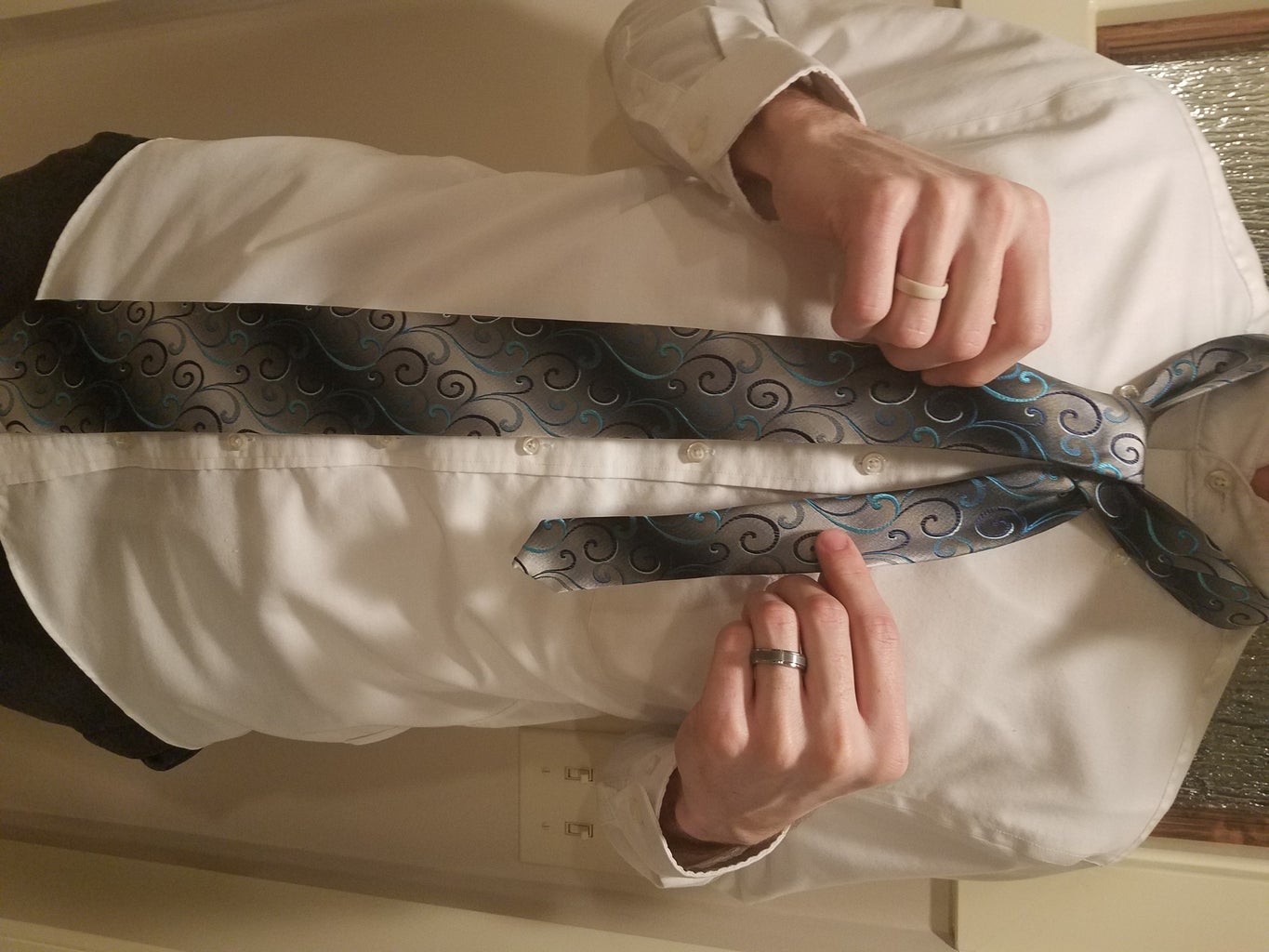 Tying a Necktie : 12 Steps (with Pictures) - Instructables