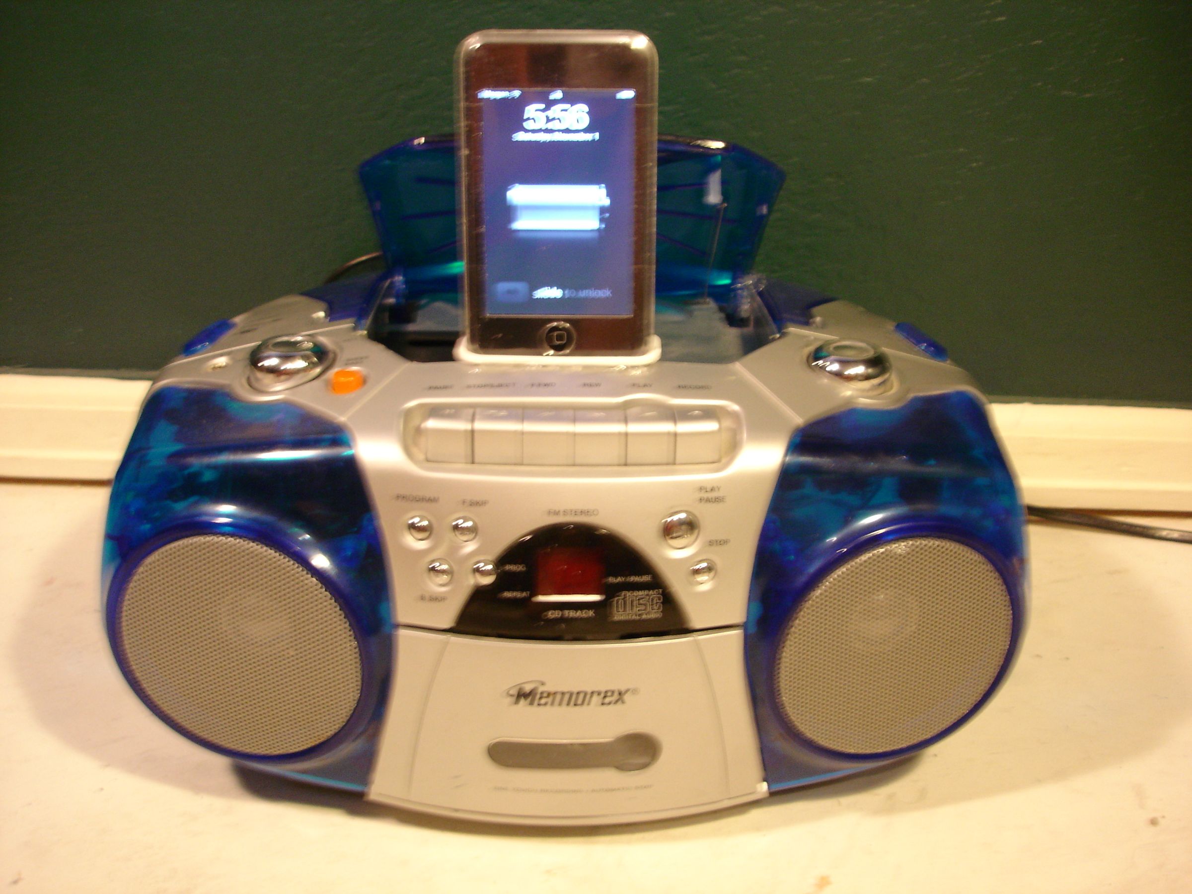 Boom Box Ipod Dock / Homemade IHome