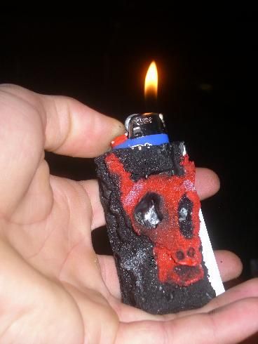 ROLL LITe...lighter Case With Rolling Papers