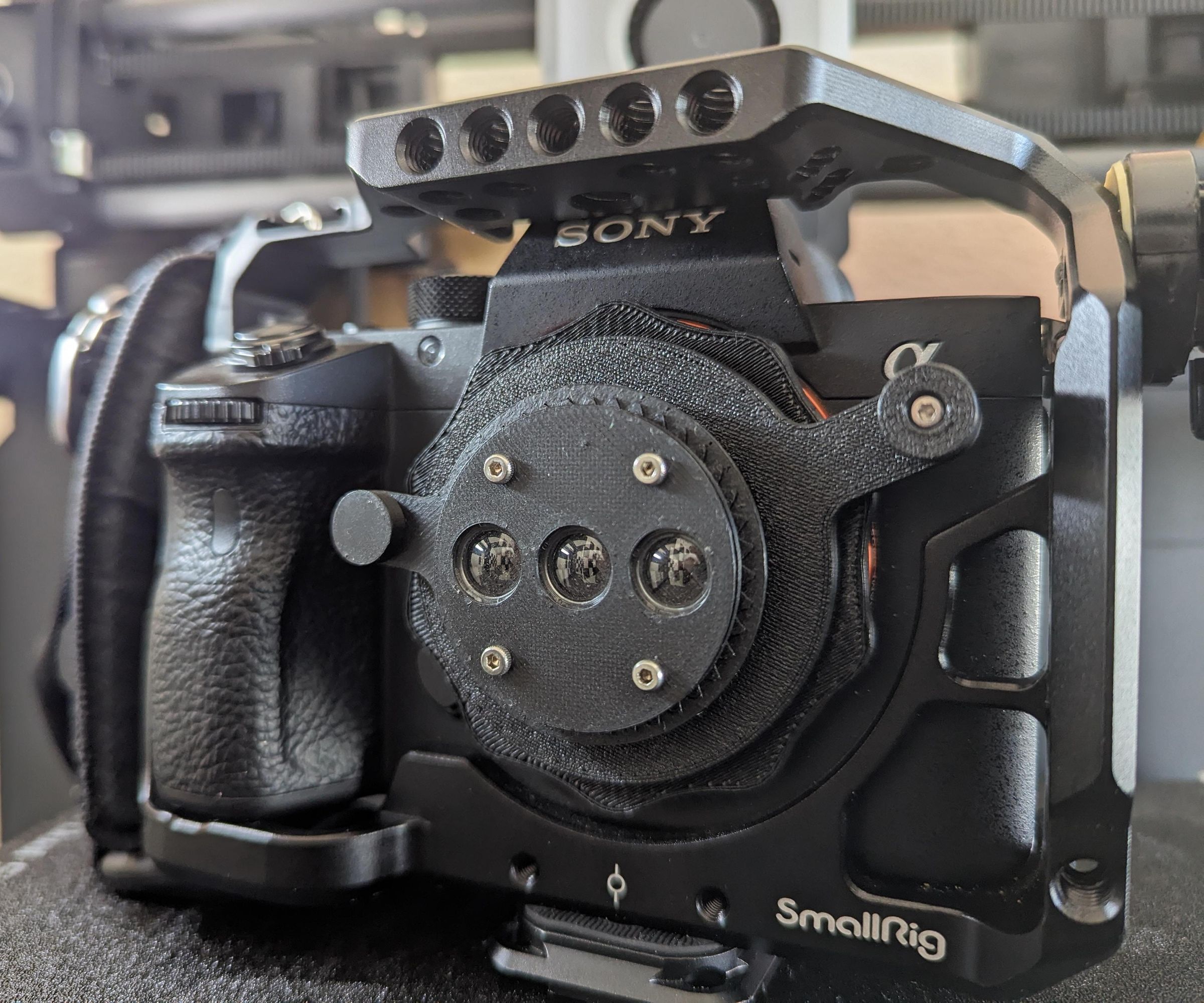 Wigglegram Lens V2 (for Open Sauce)!