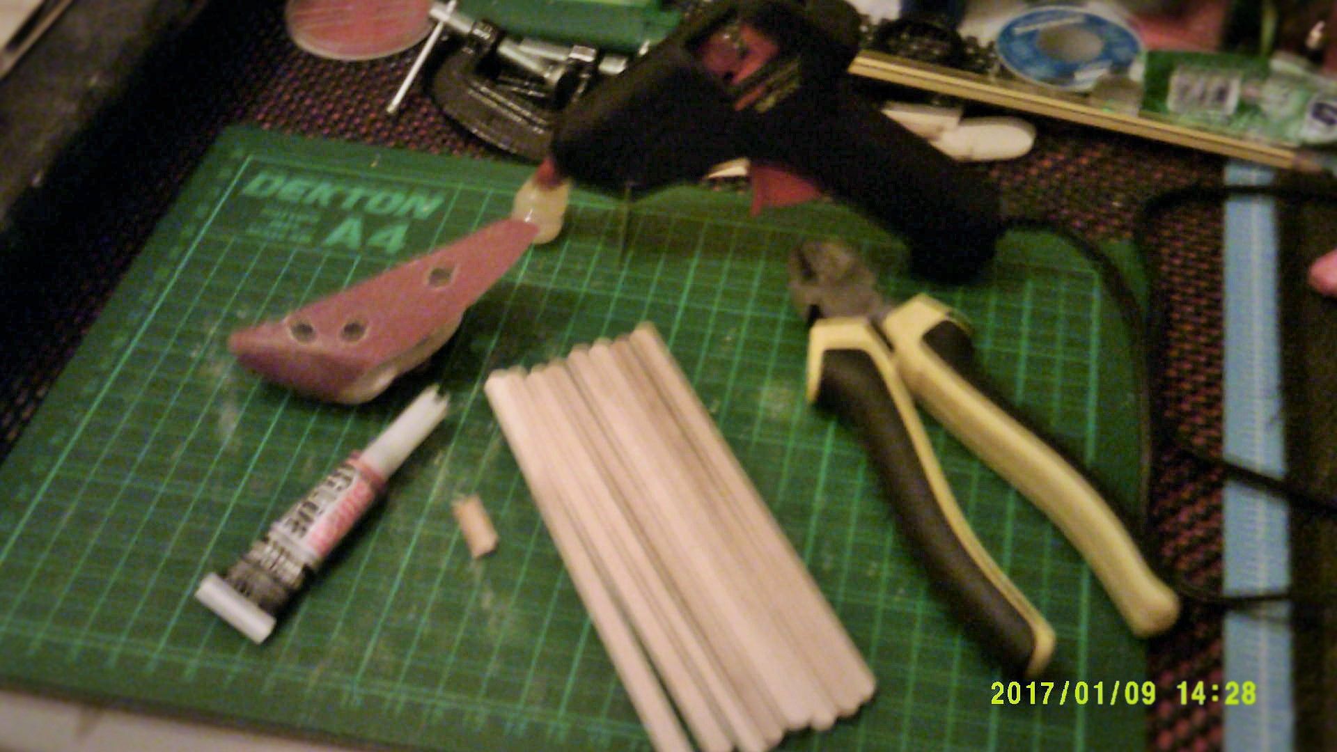 MINI BENCH Using Lolly Pop Sticks,", 5 Steps Instructables