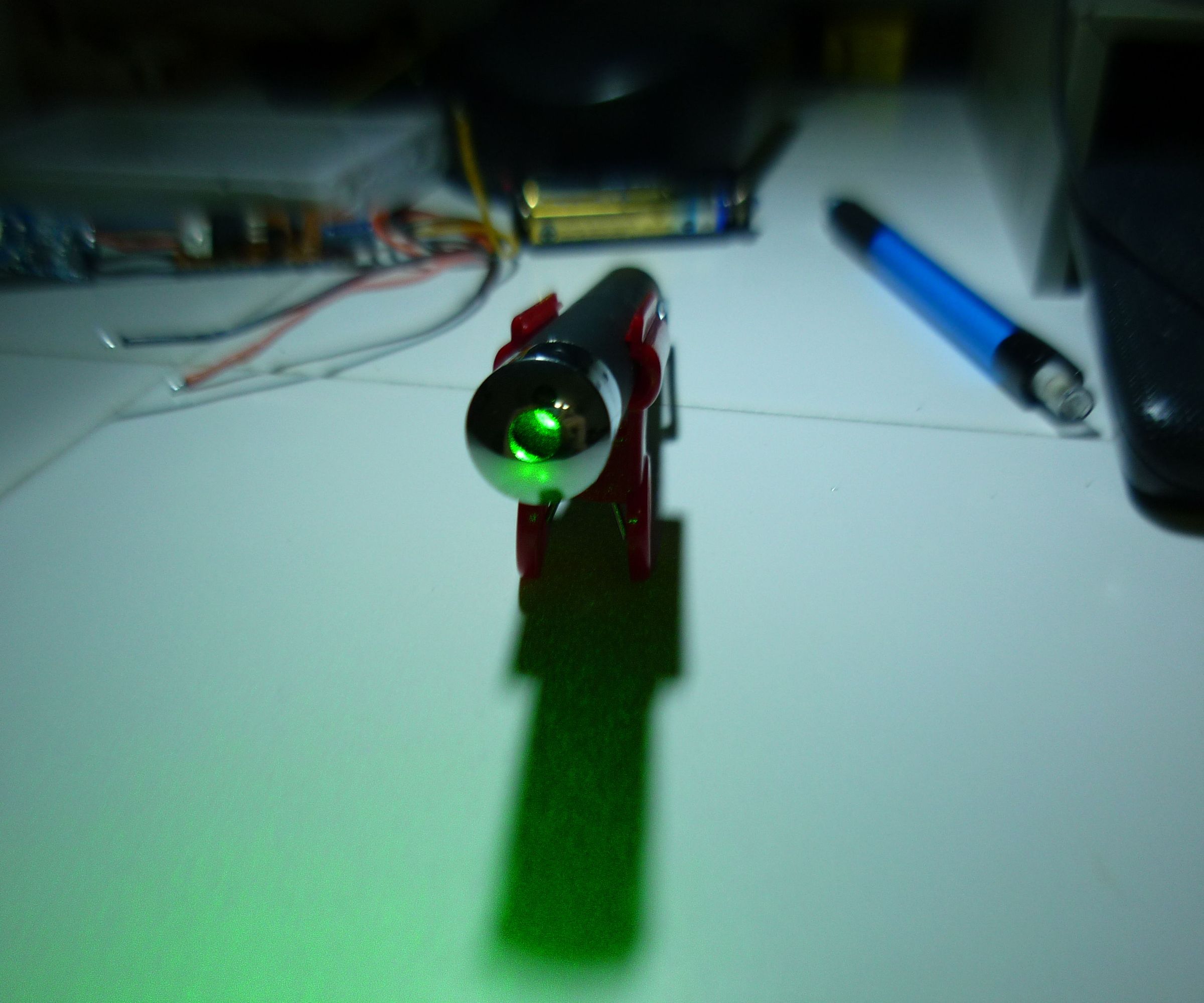 Keeping Your Laser Pointer on Easily (with Binder or Bulldog Clips)