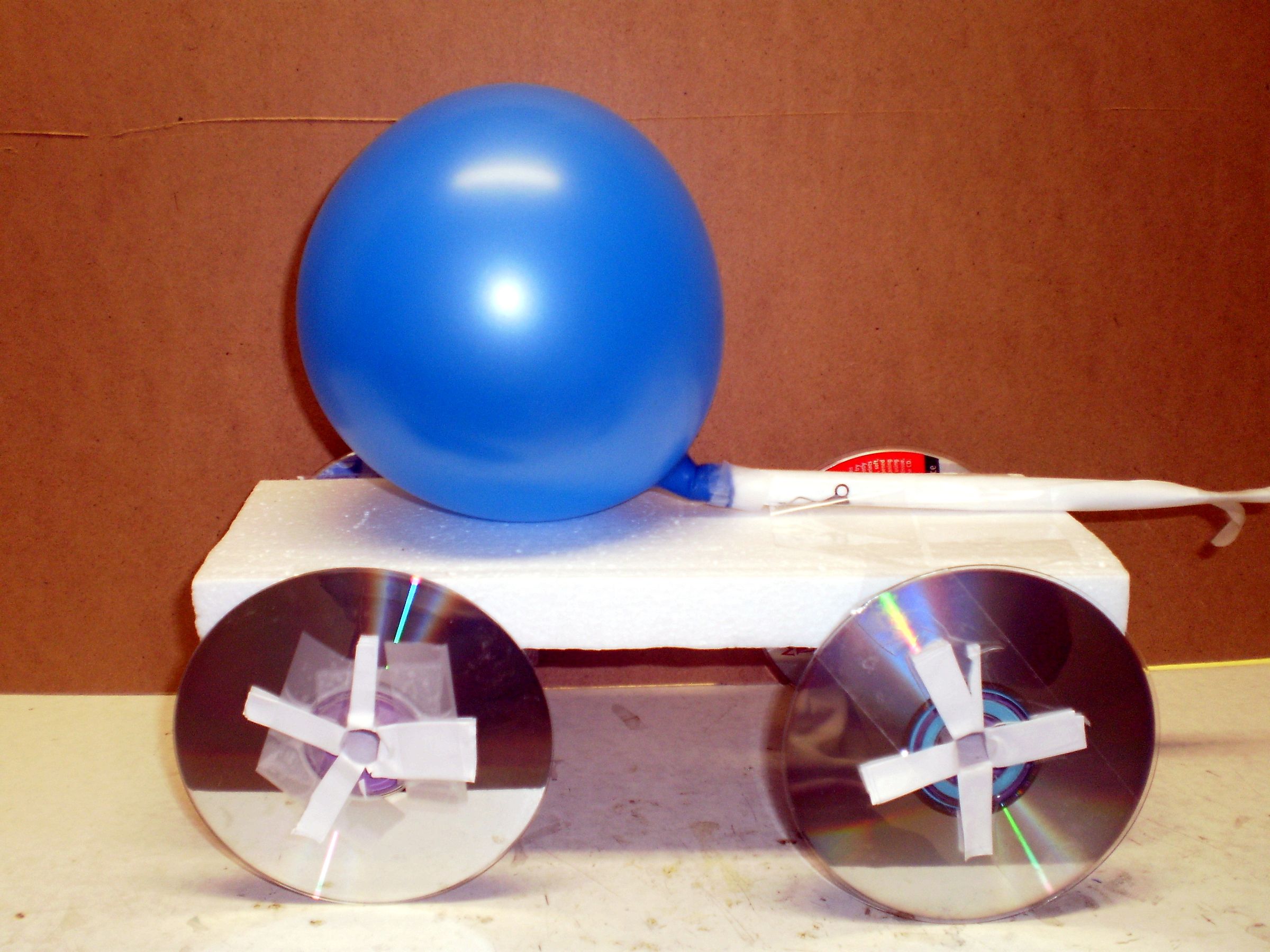CD ROCKET ENGINE CAR