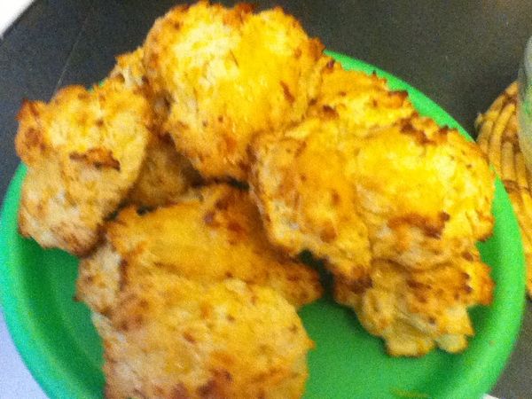 Garlic Cheddar Biscuits