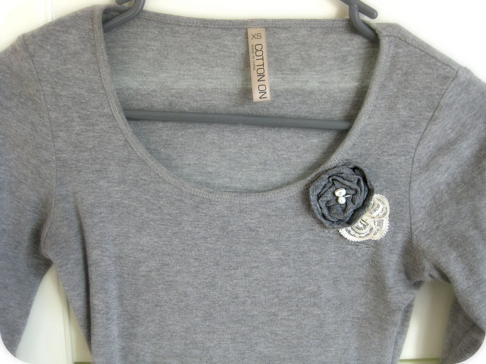 DIY: Rosette and Lace - Refashioned Tee