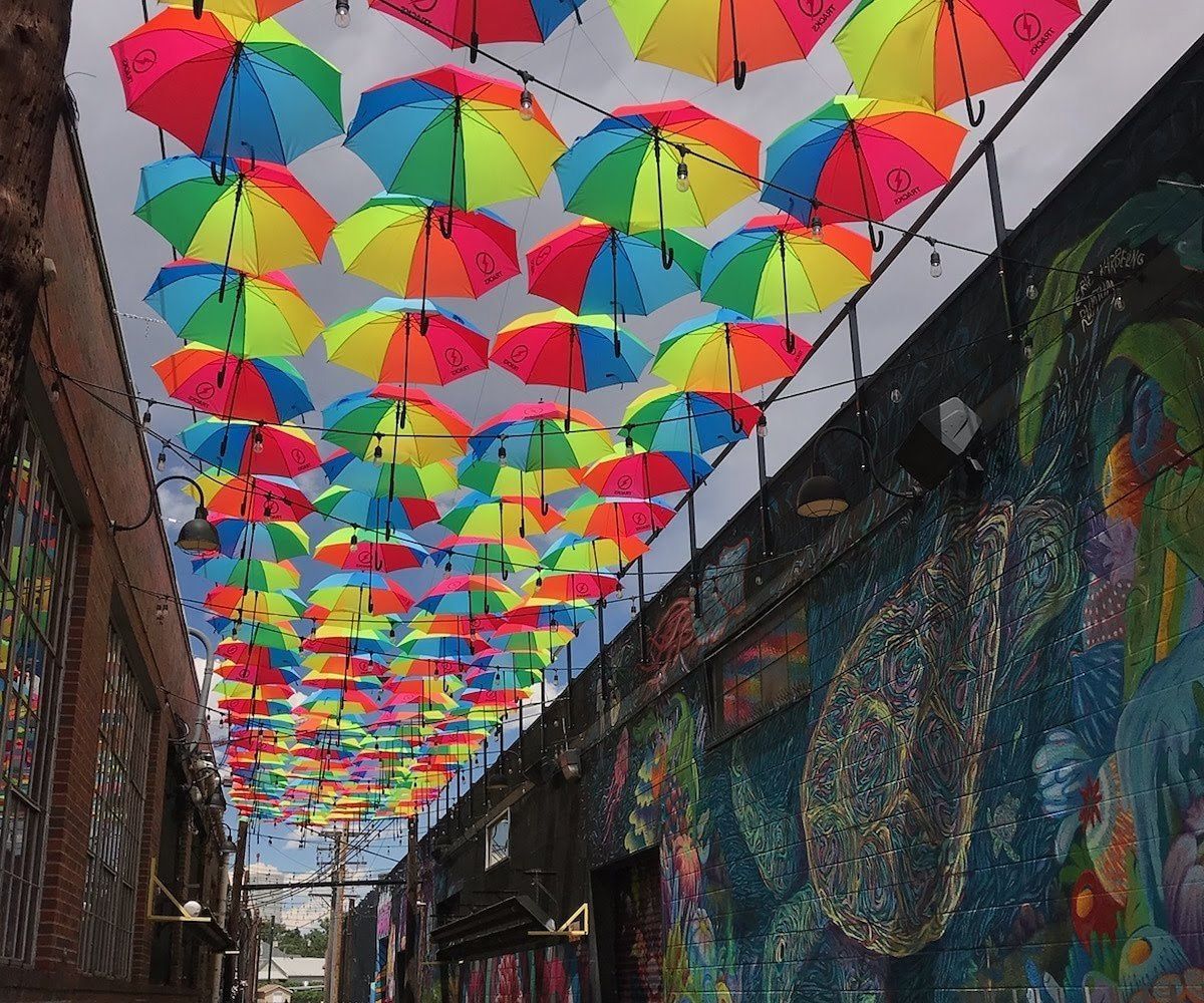 Rainbow Alley : DIY Umbrella Canopy