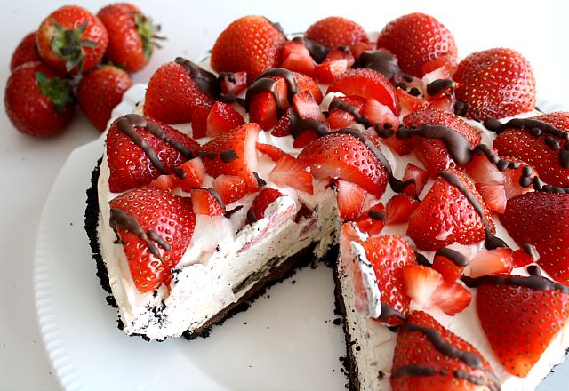 Strawberries & Cream Pie