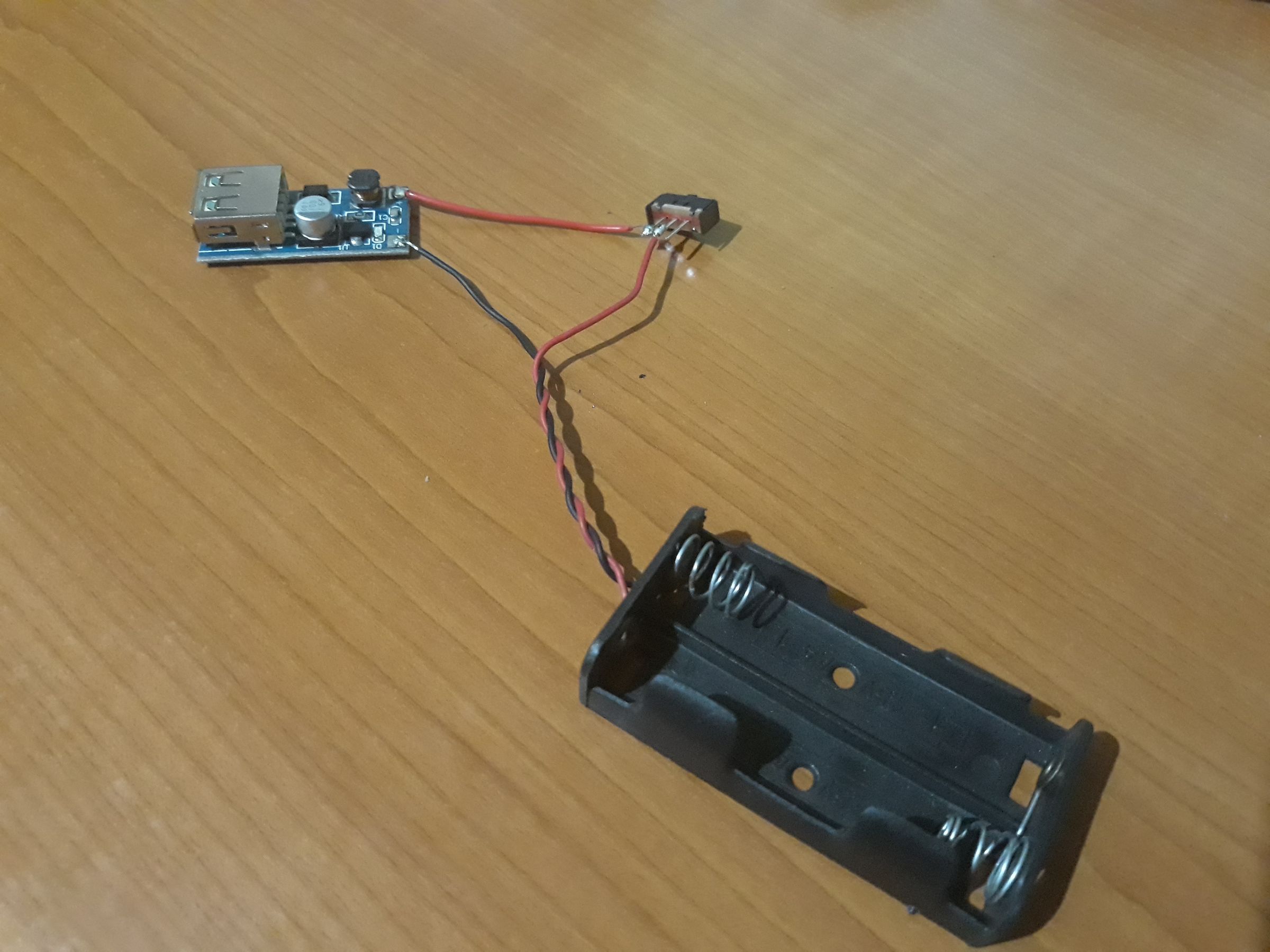 Make a Portable Charger With Old Batteries! 6 Steps (with Pictures