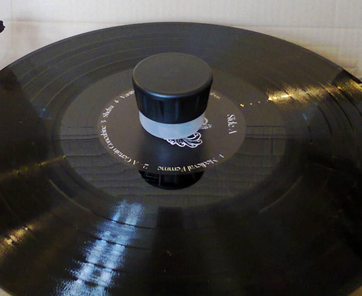 Zero-cost Vinyl Record Clamp Made From Upcycled Plastics.