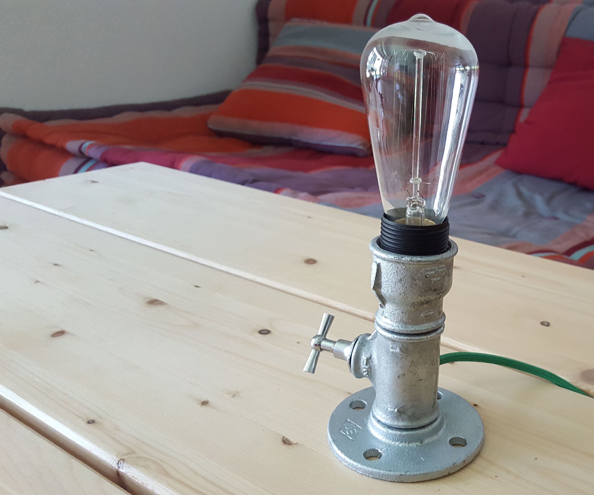 Pipe lamp with dimmer and vintage bulb
