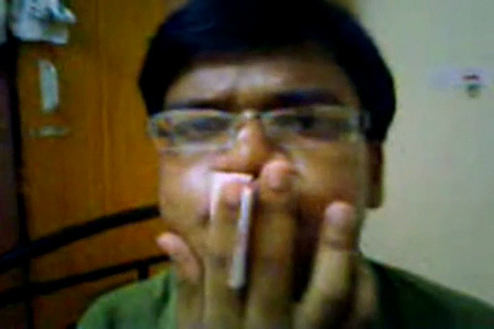 How to Make a Whistle With in 30 Seconds Out of Any Paper or Bill