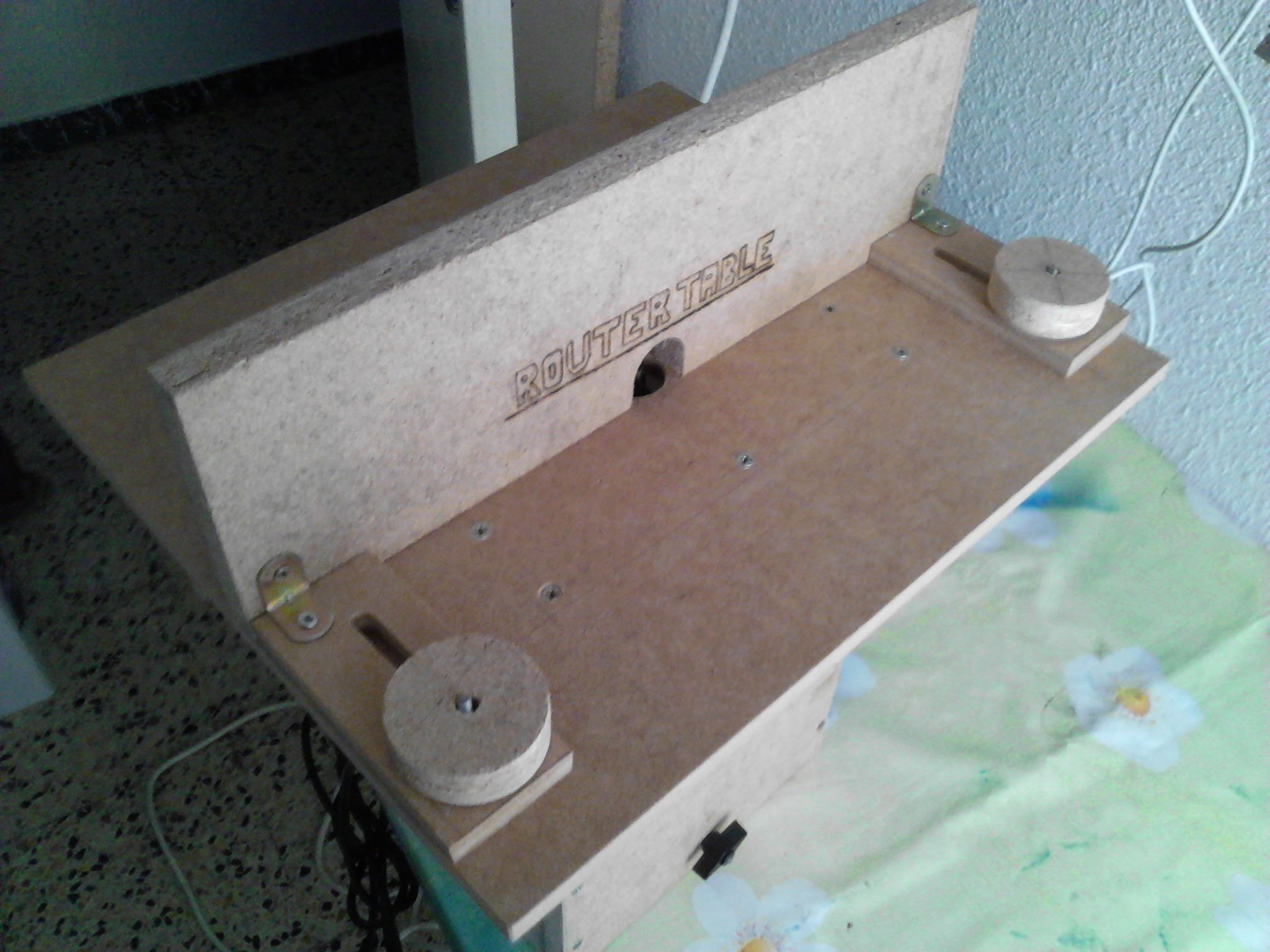 Mini Router Table - Instructables