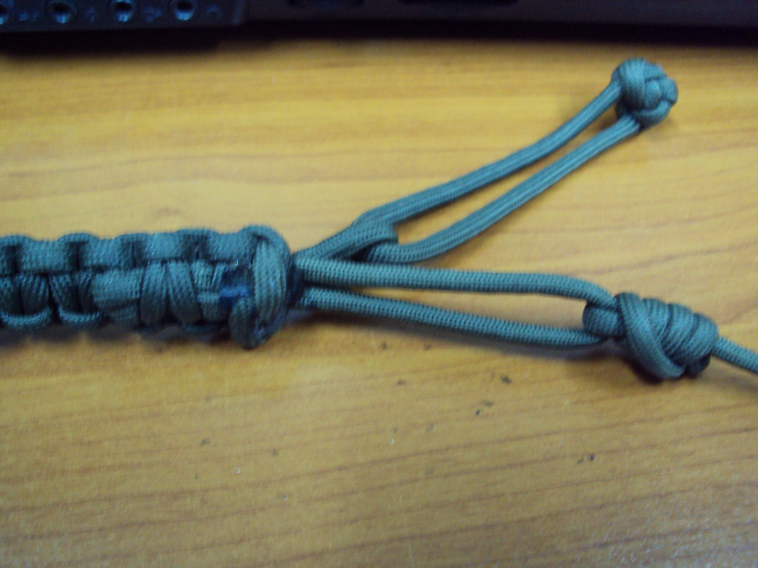 Paracord/Water Bottle Canteen Strap 6 Steps Instructables