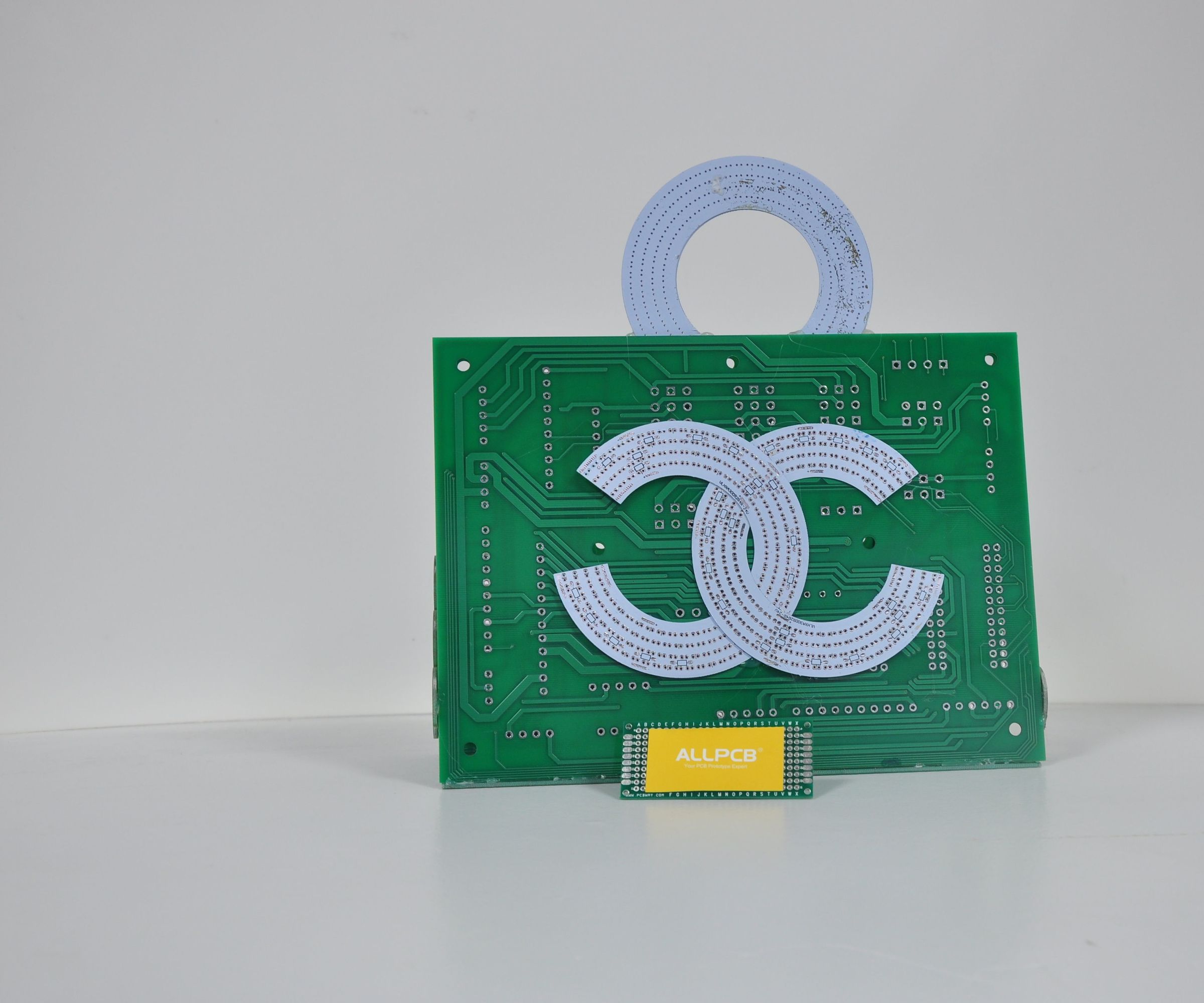 How to Make Recycled PCBs Into a Chanel Bag 