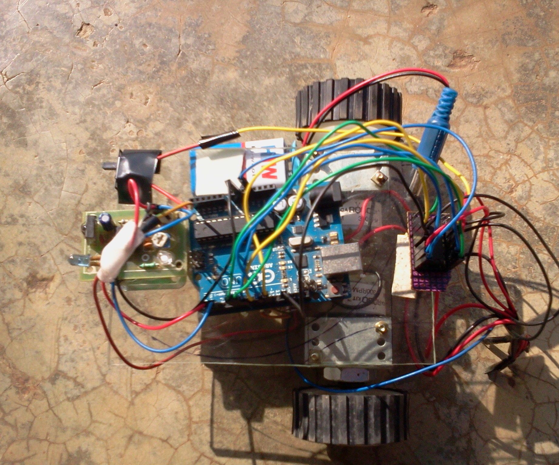 Techno Bot:obstruction Avoider