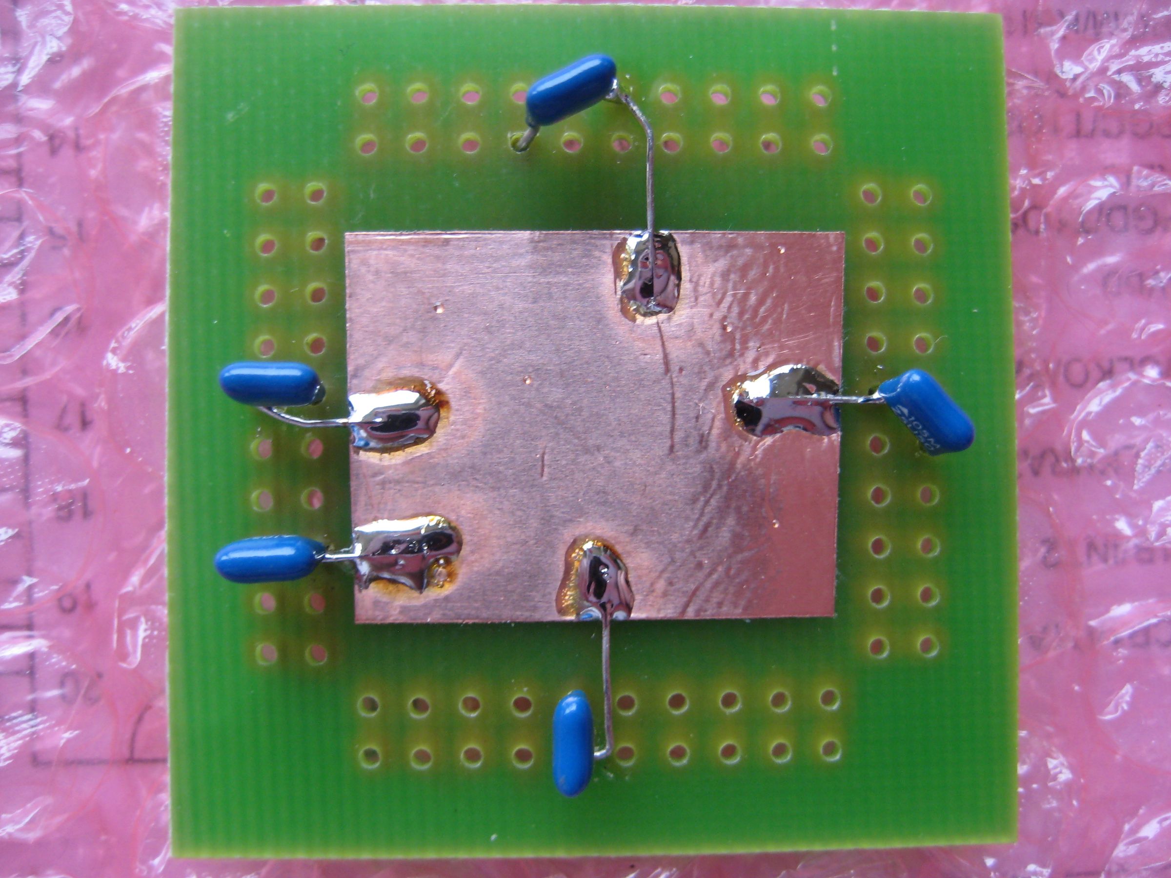 How to Neatly Solder (without Loads of Wires!) Decoupling Caps on SMT