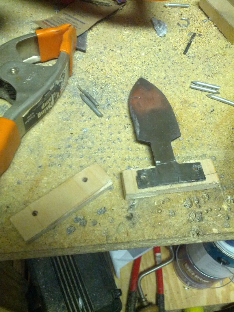 Adding a Handle to Your Knife: Attaching Handles
