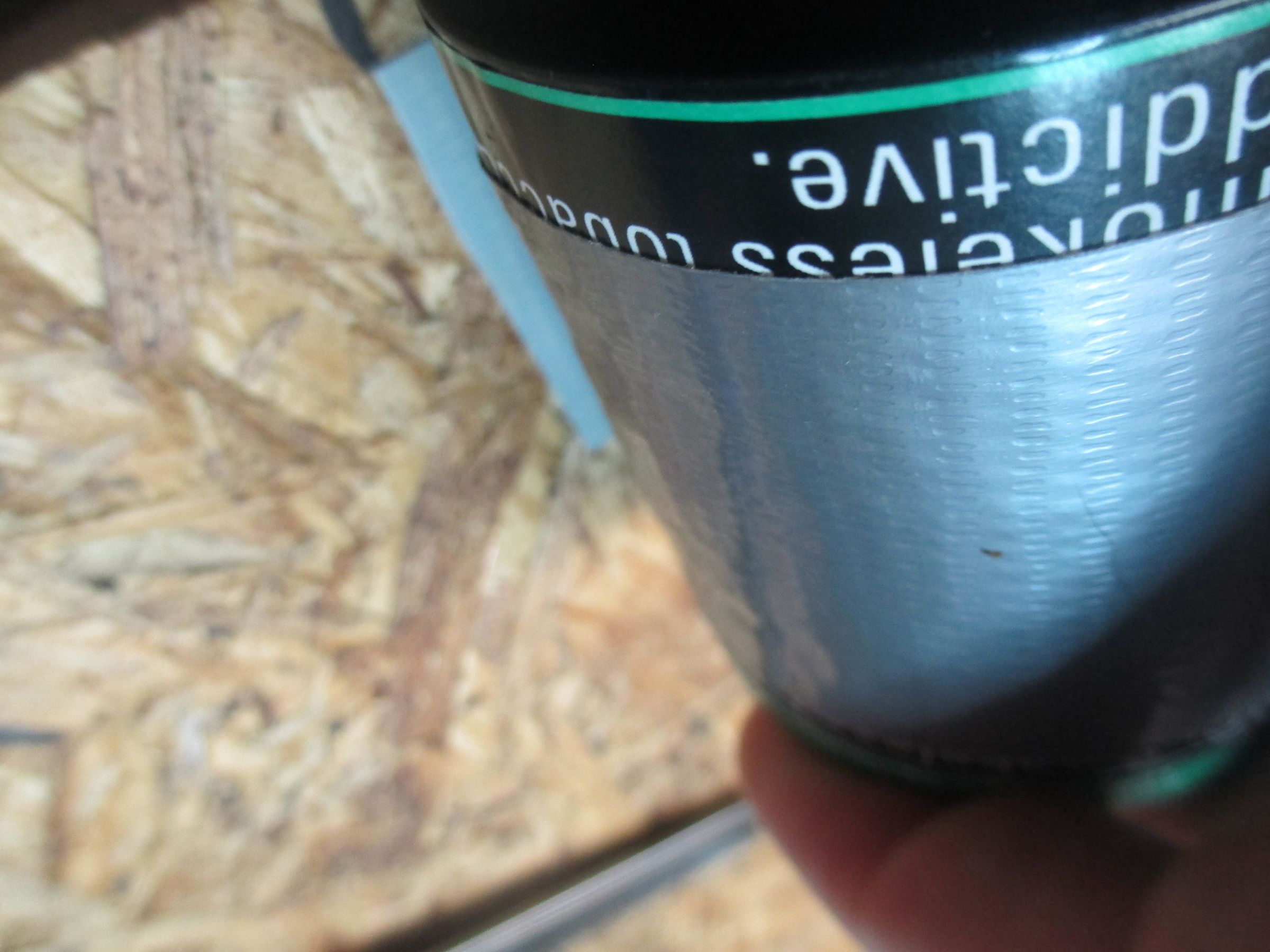 Tobacco Can and Duct Tape Shelf Supports : 12 Steps - Instructables