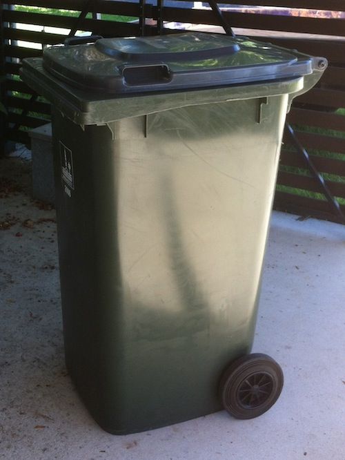 How to remove the wheels from a wheelie bin