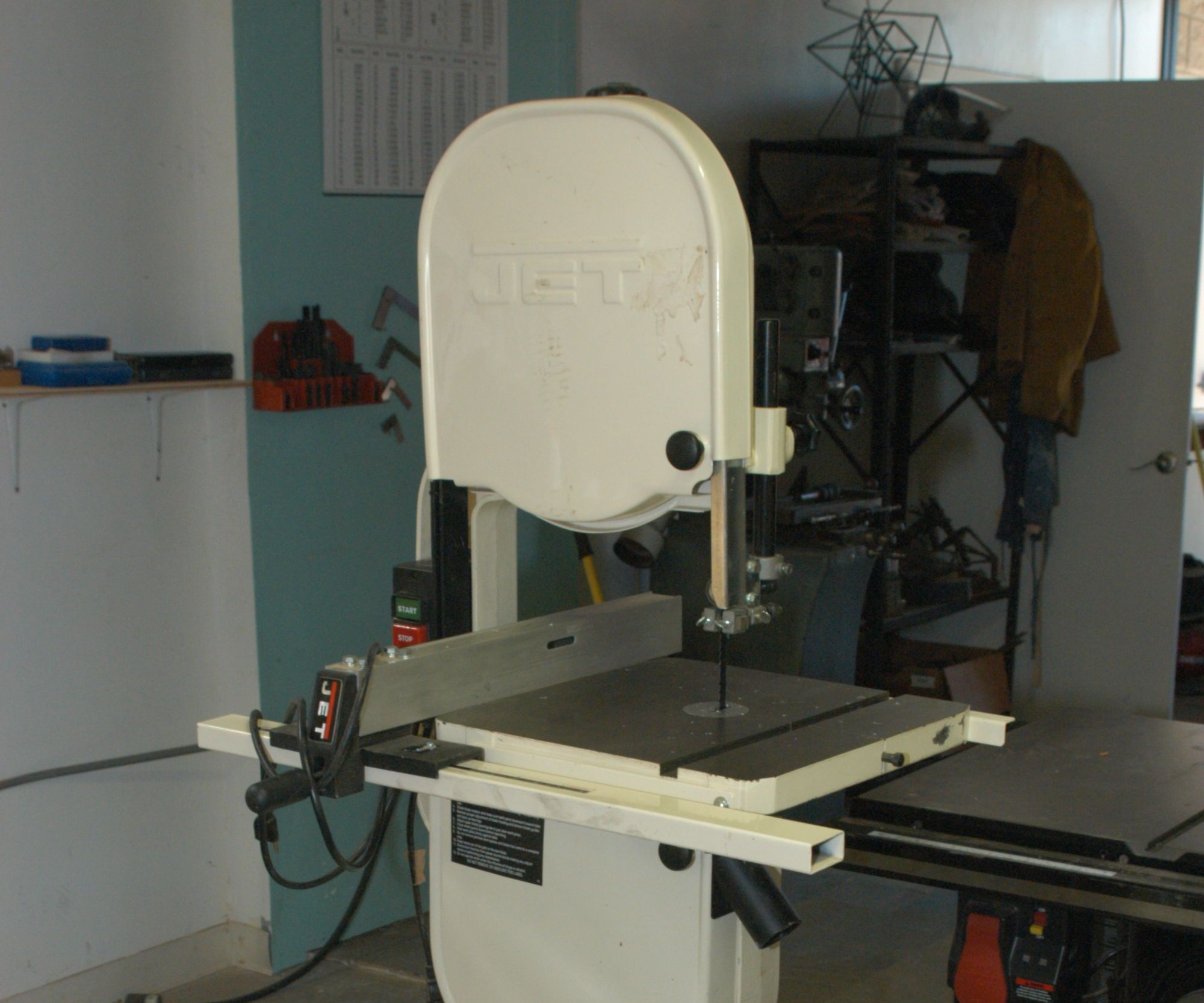 Changing Blades on the 14" Bandsaw