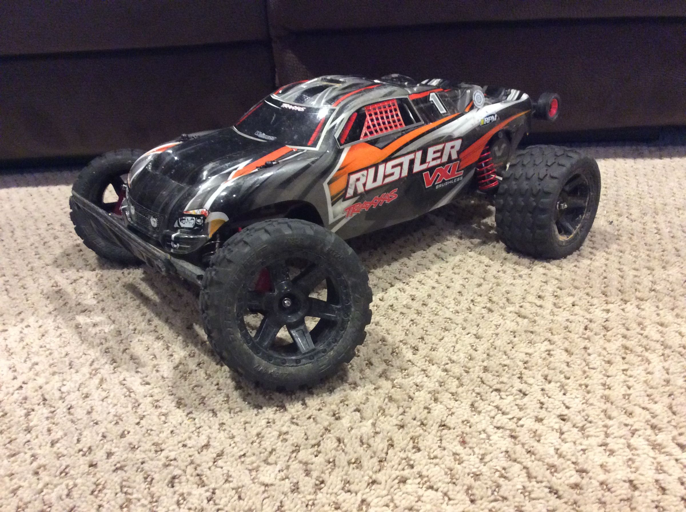 traxxasrustler37