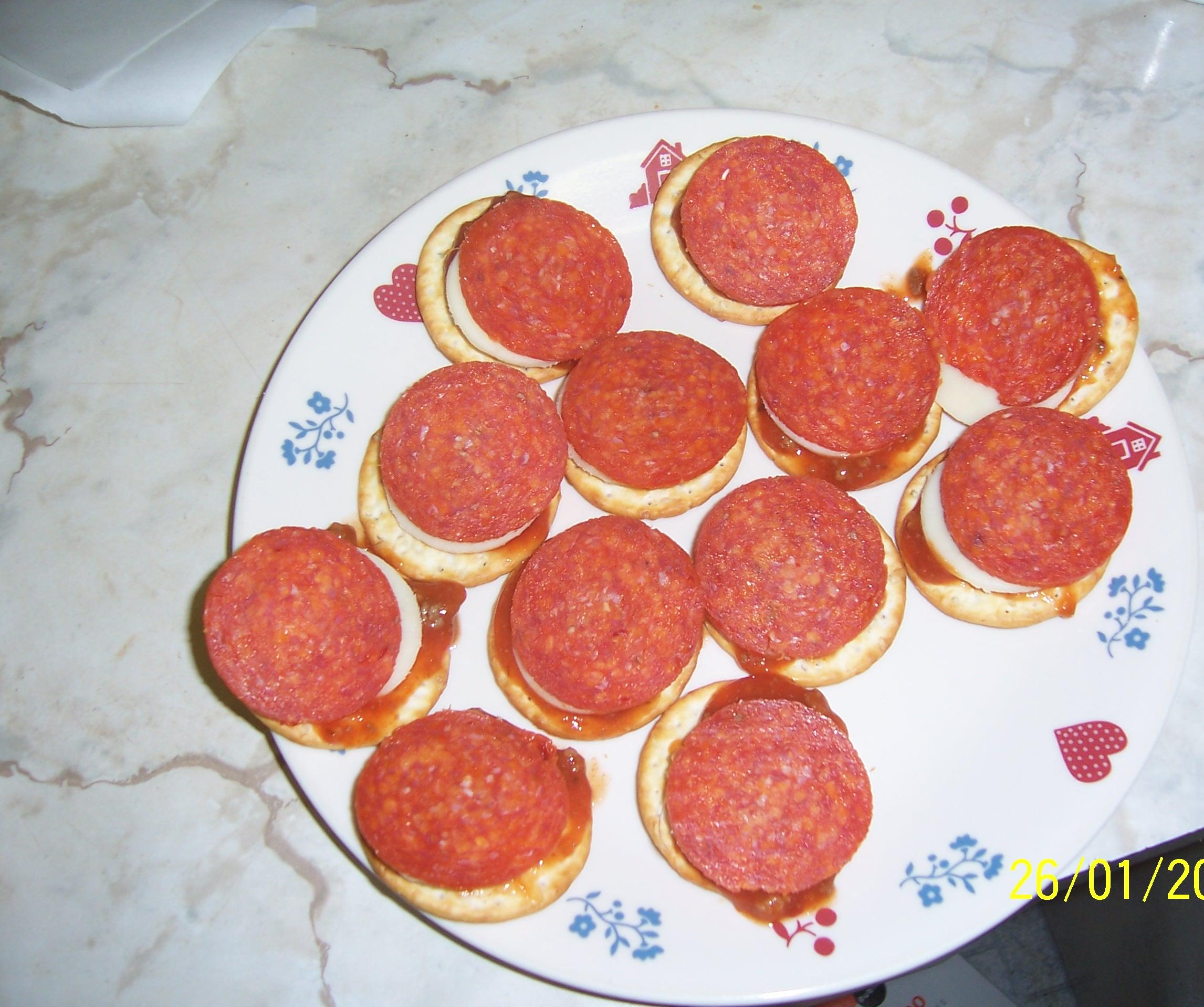 Mini Pizza Hors D'Oeuvres