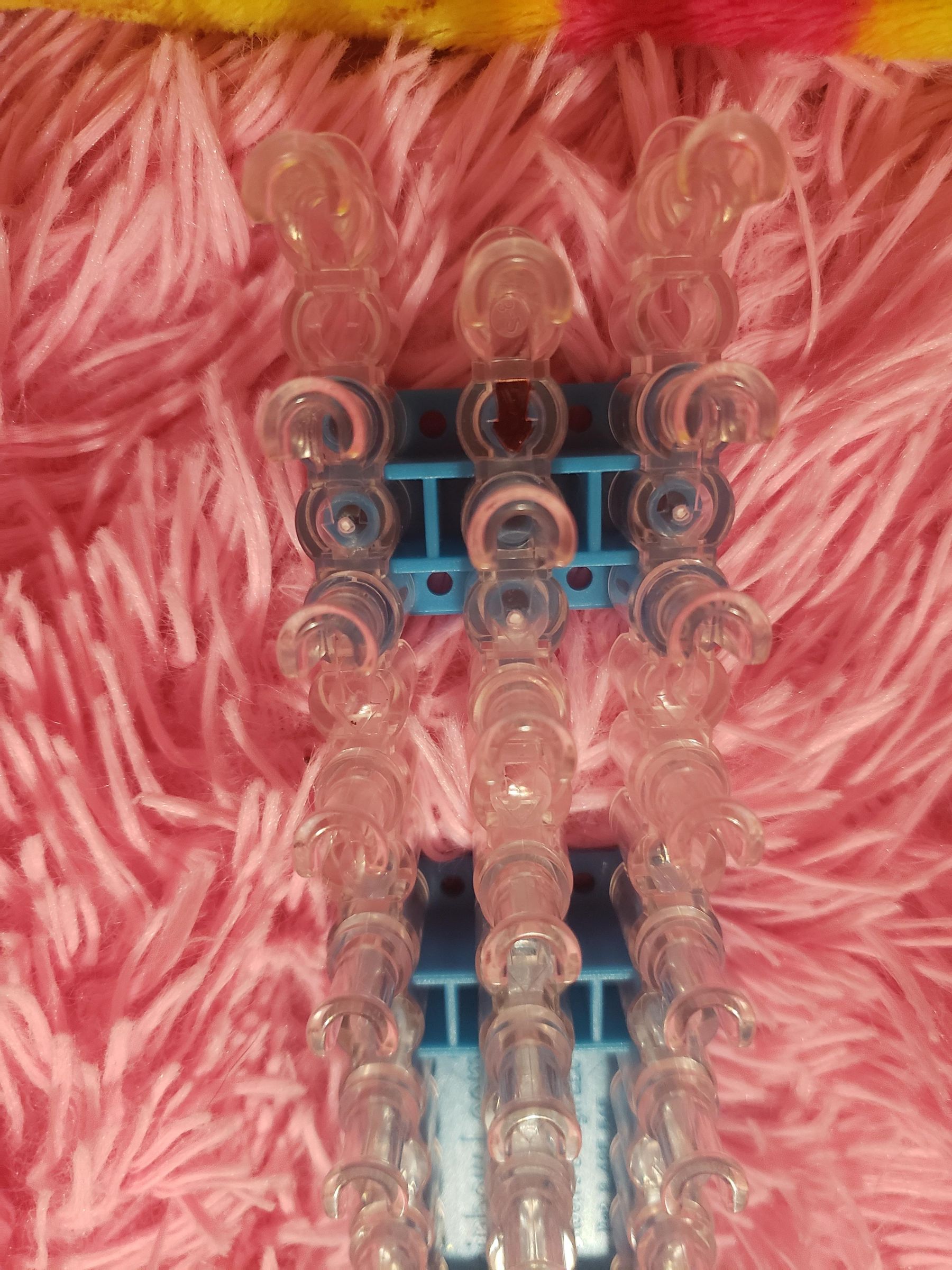 How to Make a Single Rubber Band Bracelet on Loom. 3 Steps