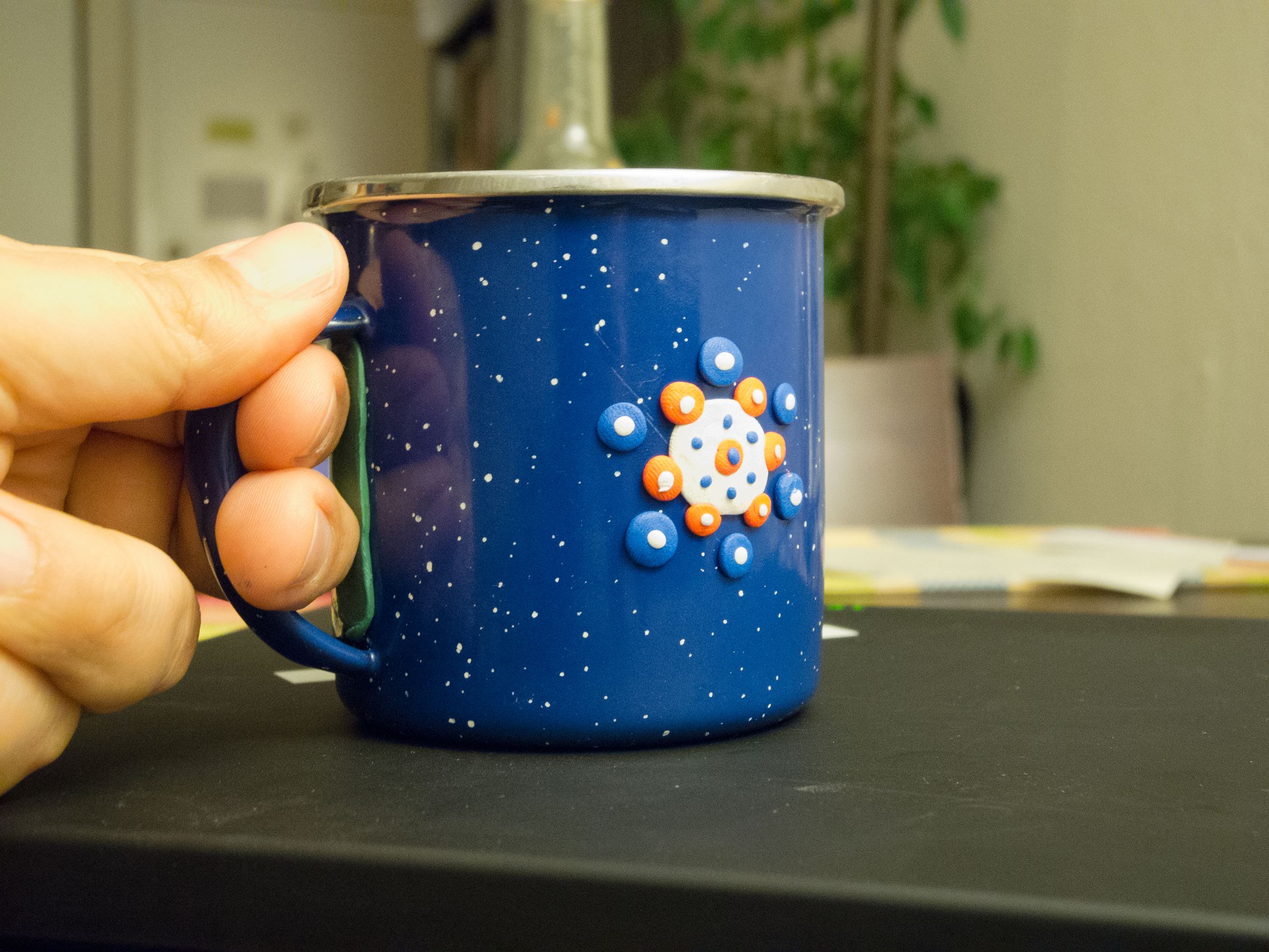 Insulate and personalize a camping cup