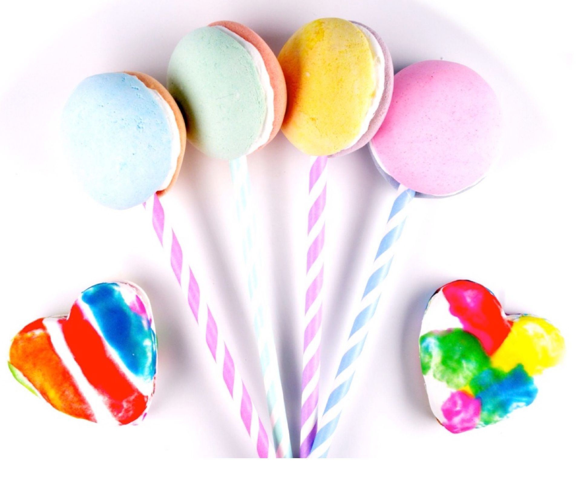 Play-Doh Macaron Lollipops