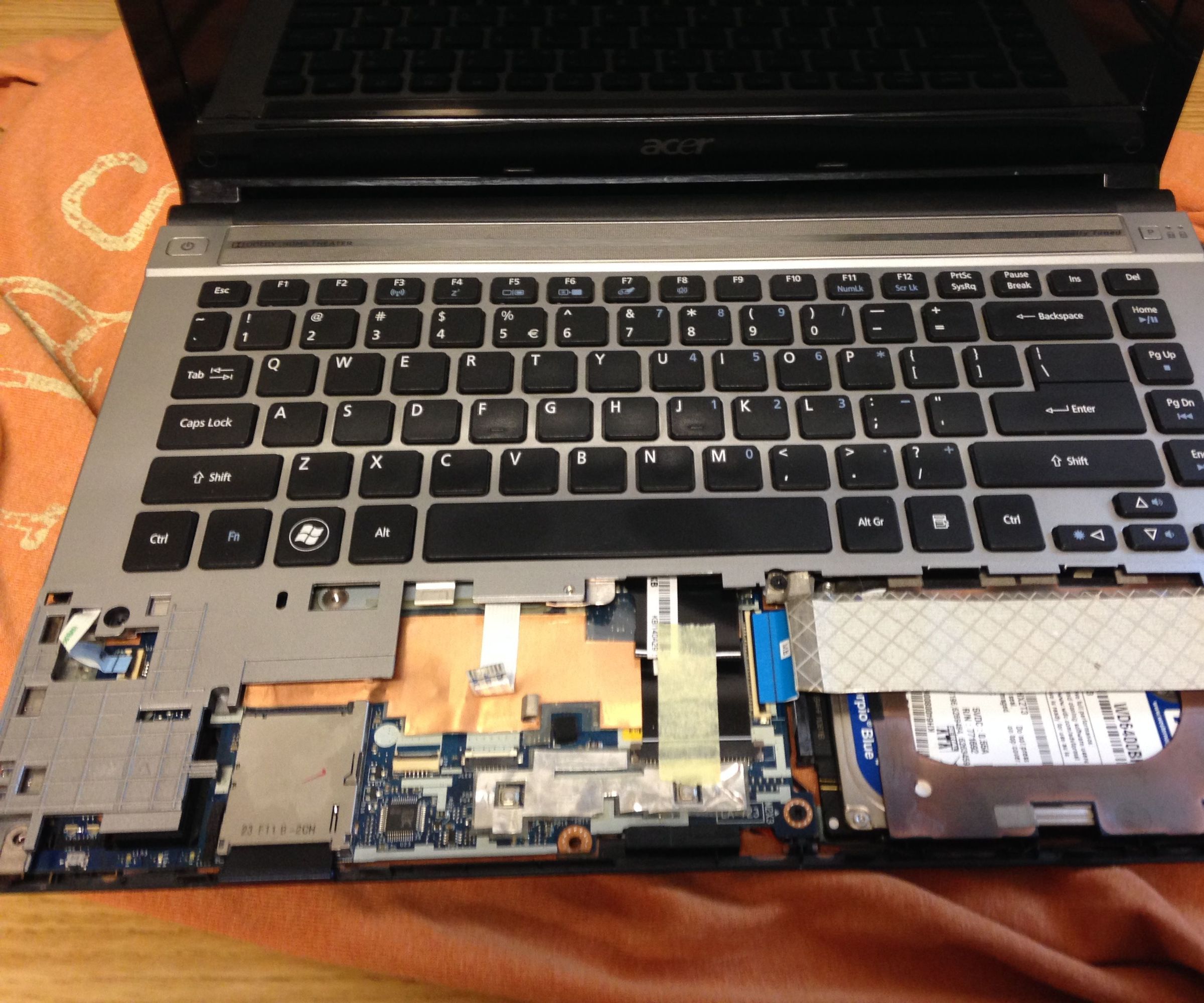 Acer TimelineX 4830-T 6841 How to Replace Battery