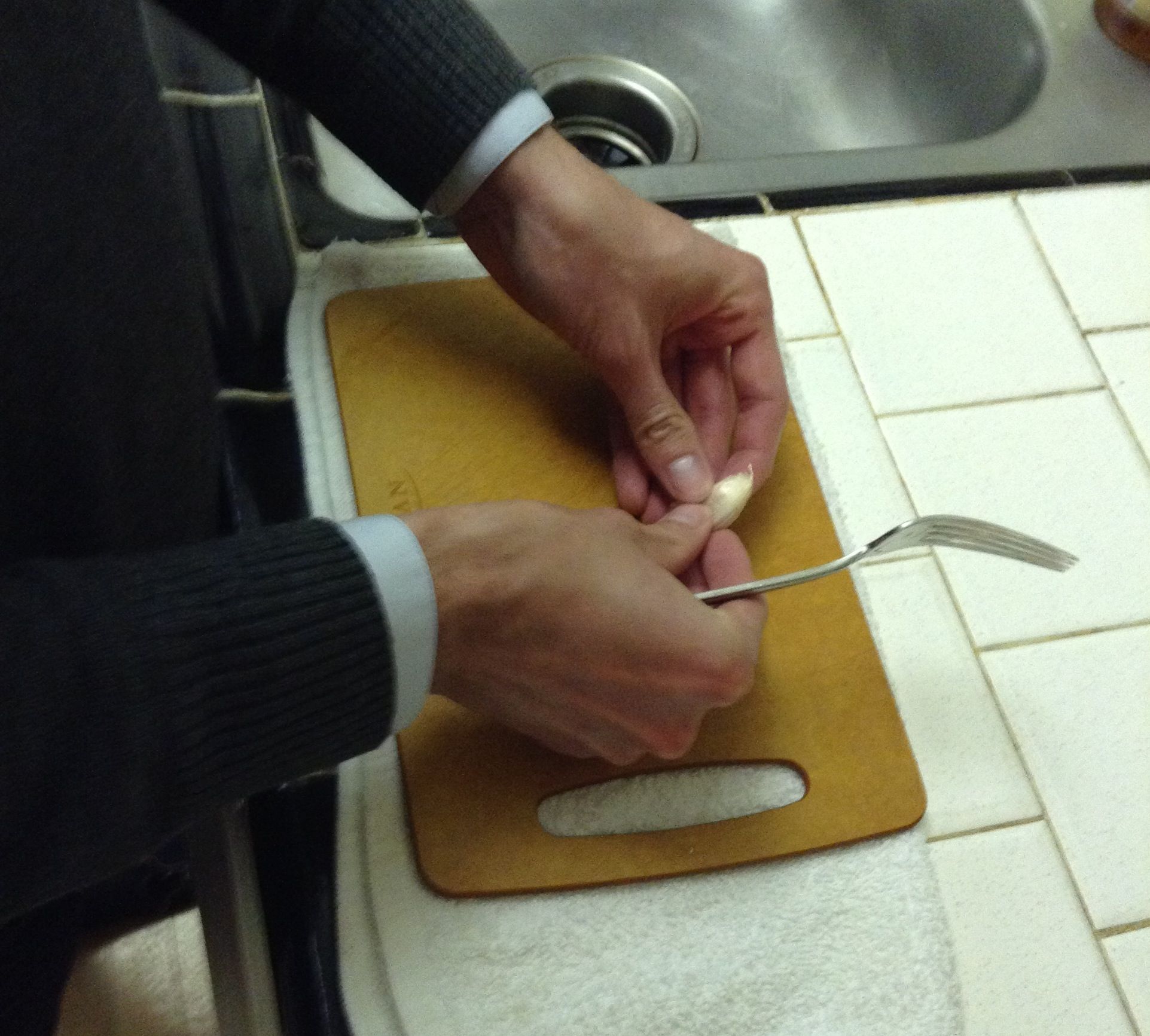 Grate Garlic With a Fork 7 Steps Instructables