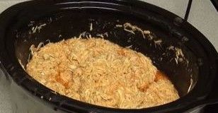 PULLED GARLIC CHICKEN RECIPE THAT TASTES LIKE GARLIC HOT WINGS