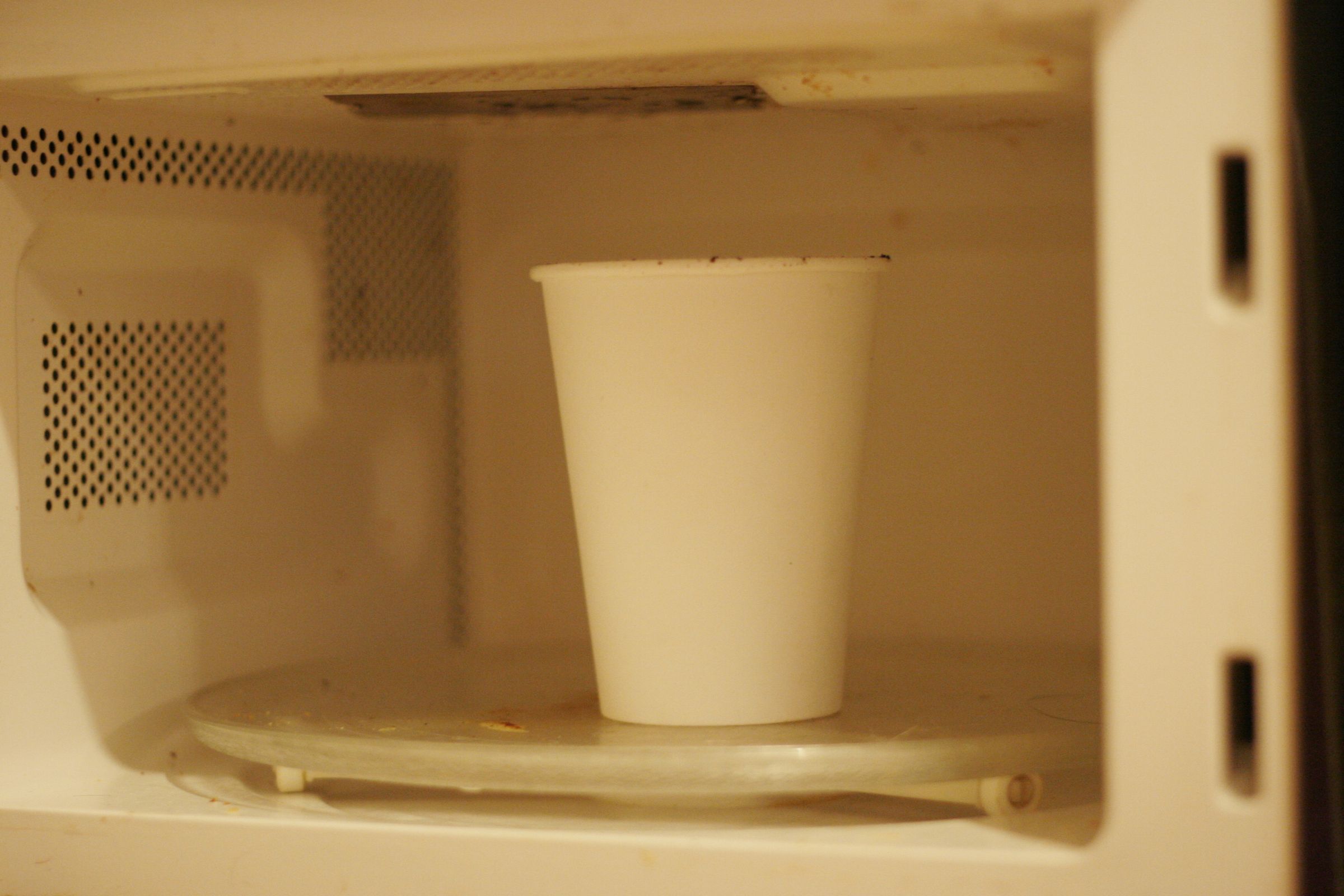 Java Fire Log in a Used Paper Coffee Cup : 8 Steps - Instructables