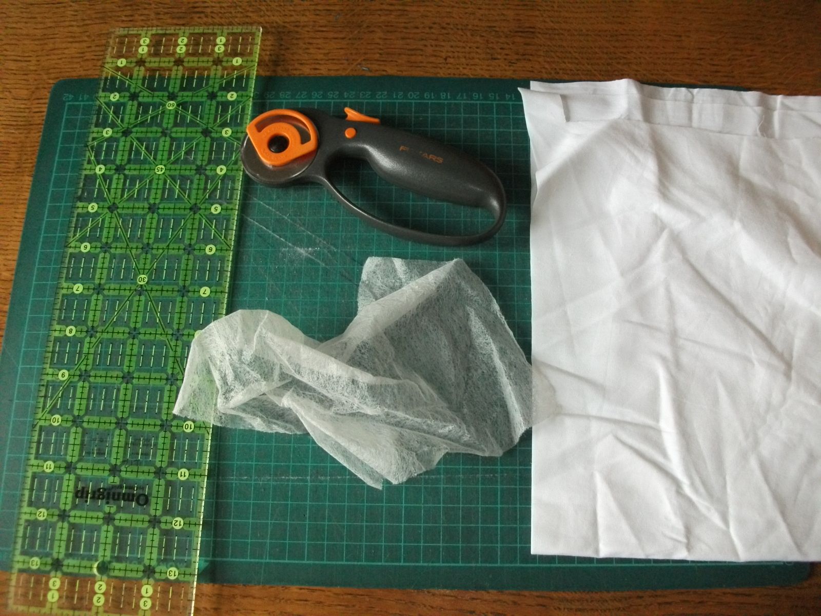 Quilting Basics Muslin and Dryer Sheet Quilt Label 3 Steps