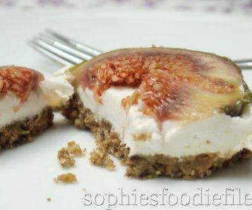 Vegan Gluten-Free Fig Mini-cheesecake Bars!