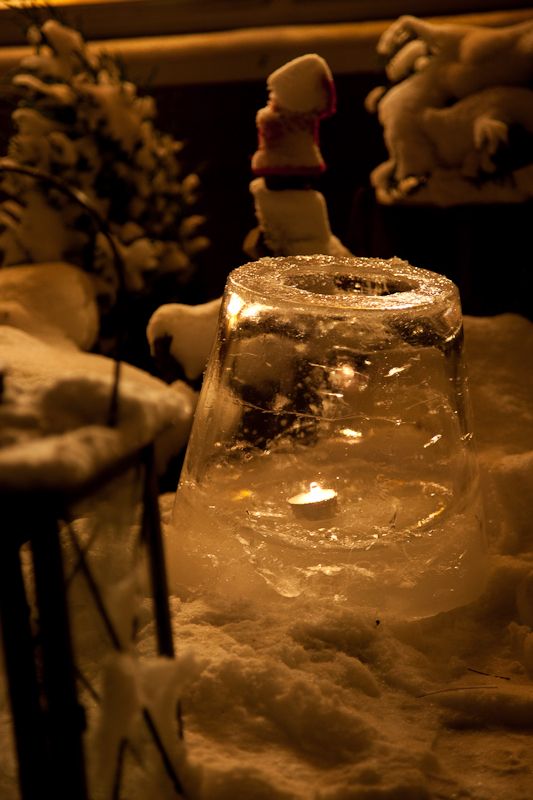 Make a Fancy Ice Lantern Using a Bucket
