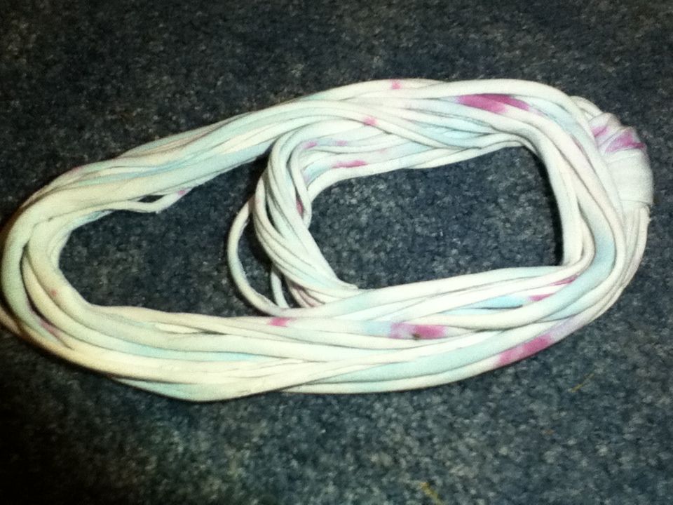 Tee Shirt Scarf DIY