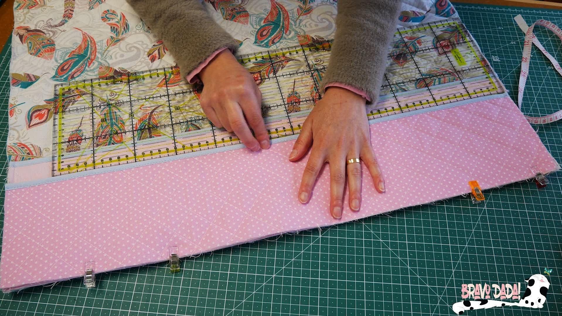 DIY How to Make a Quilted Sewing Machine Mat With Pockets and Thread