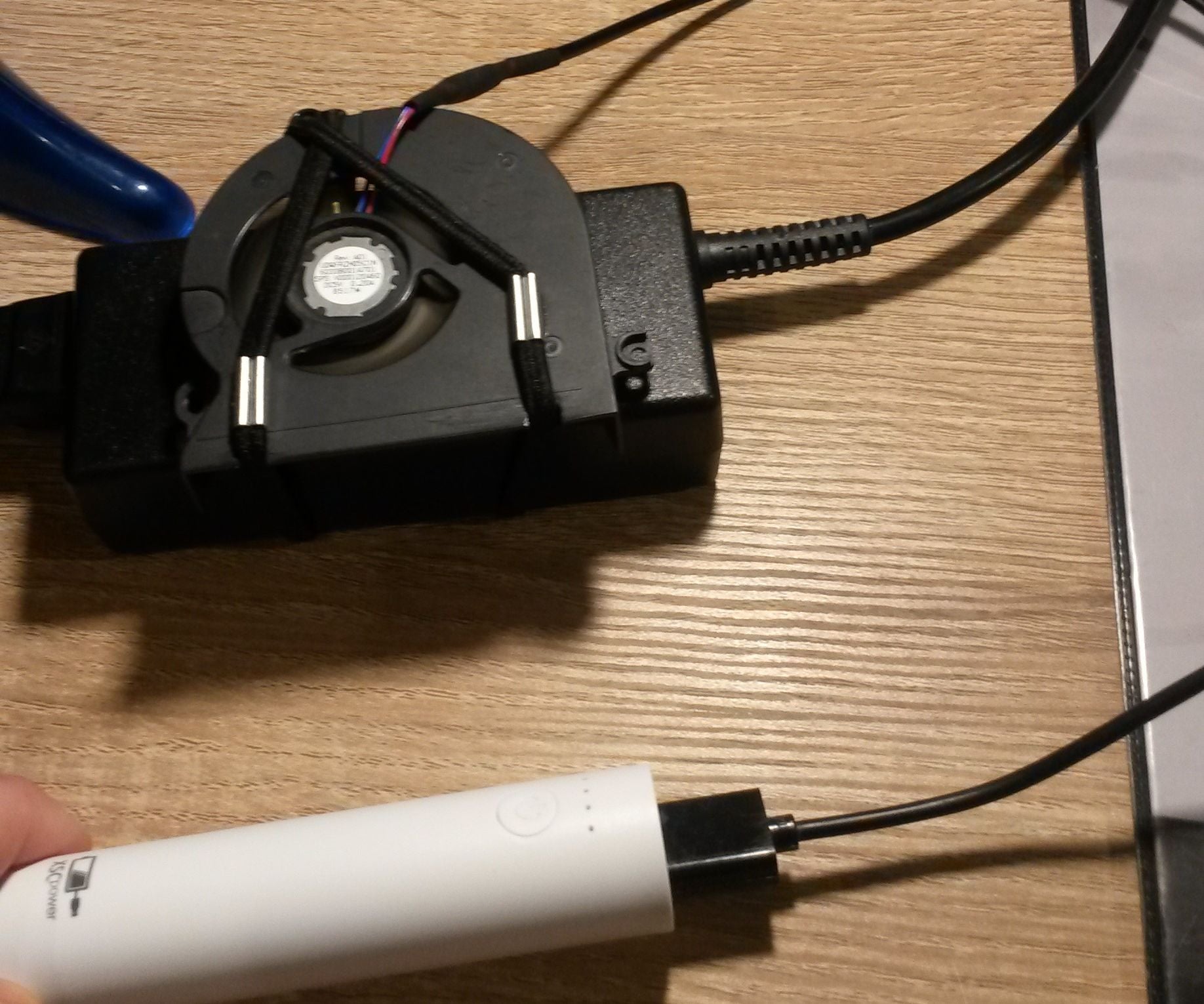 (laptop)Adapter Cooler 6 Steps Instructables