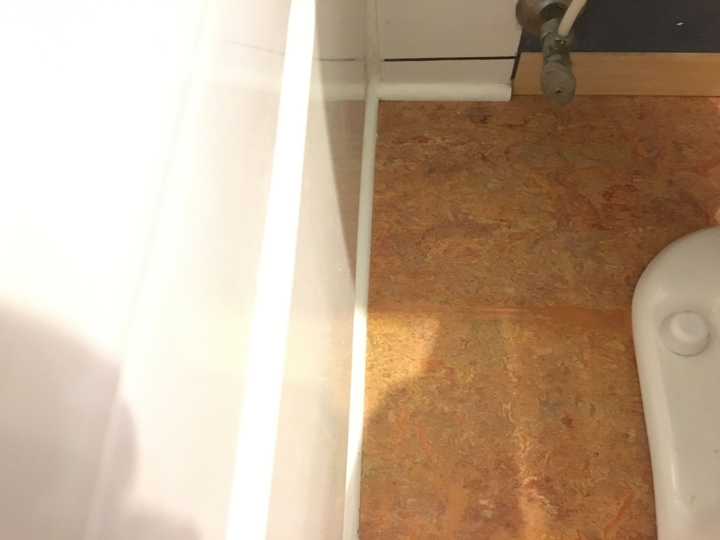 Bathroom Floor Repair With Sugru! 6 Steps (with Pictures) Instructables