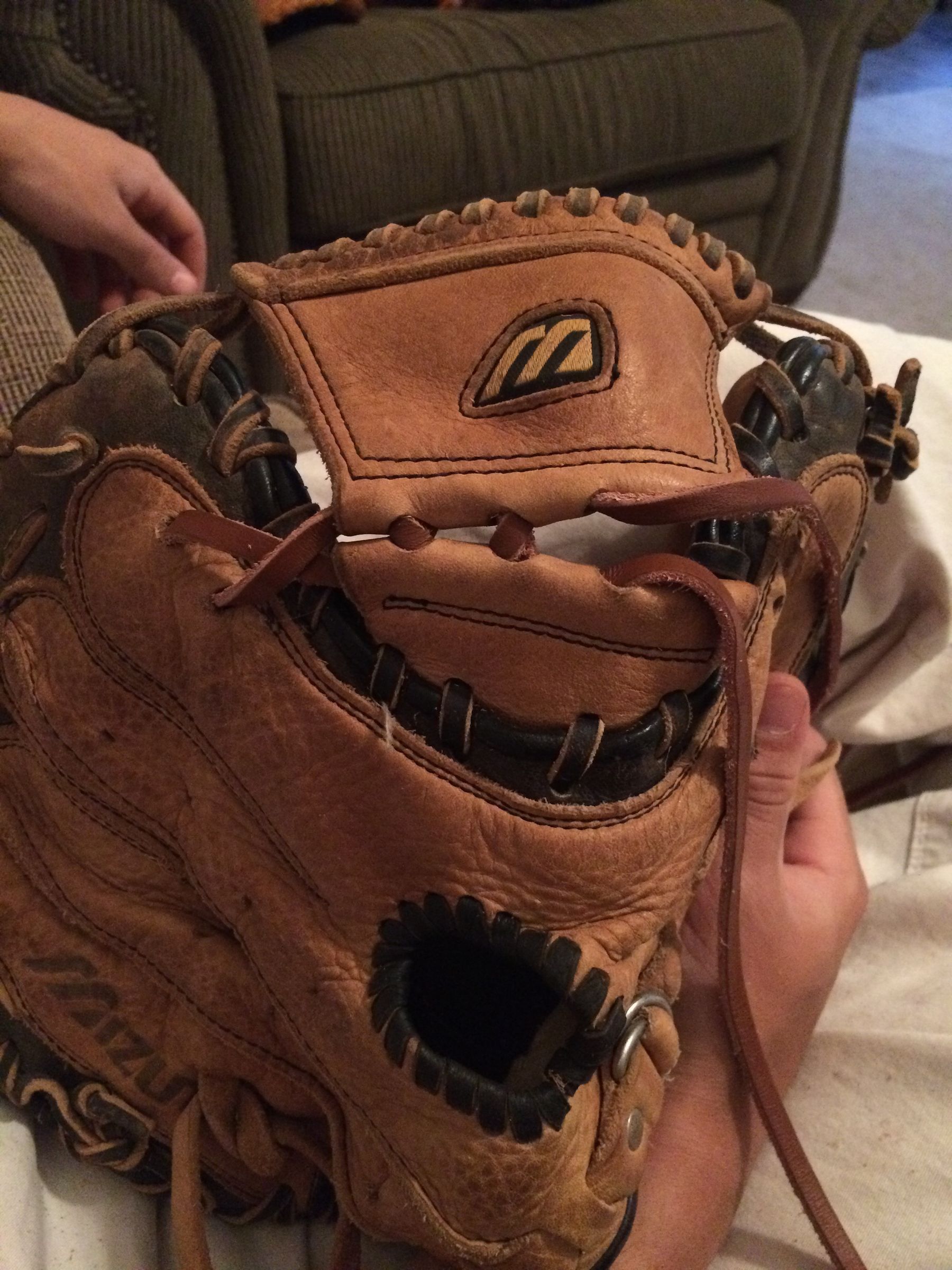 Relace a Baseball Glove 8 Steps Instructables