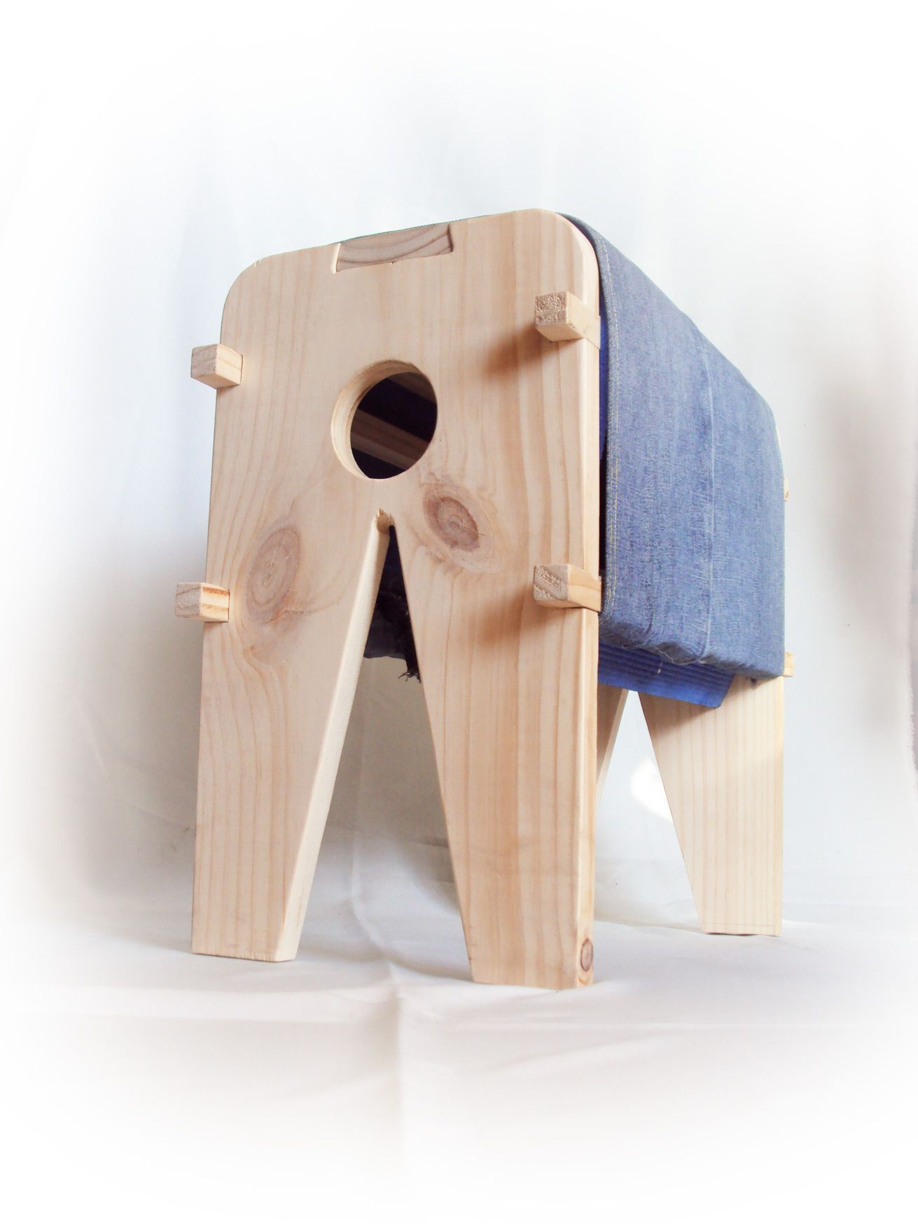 Pine & Denim cricket