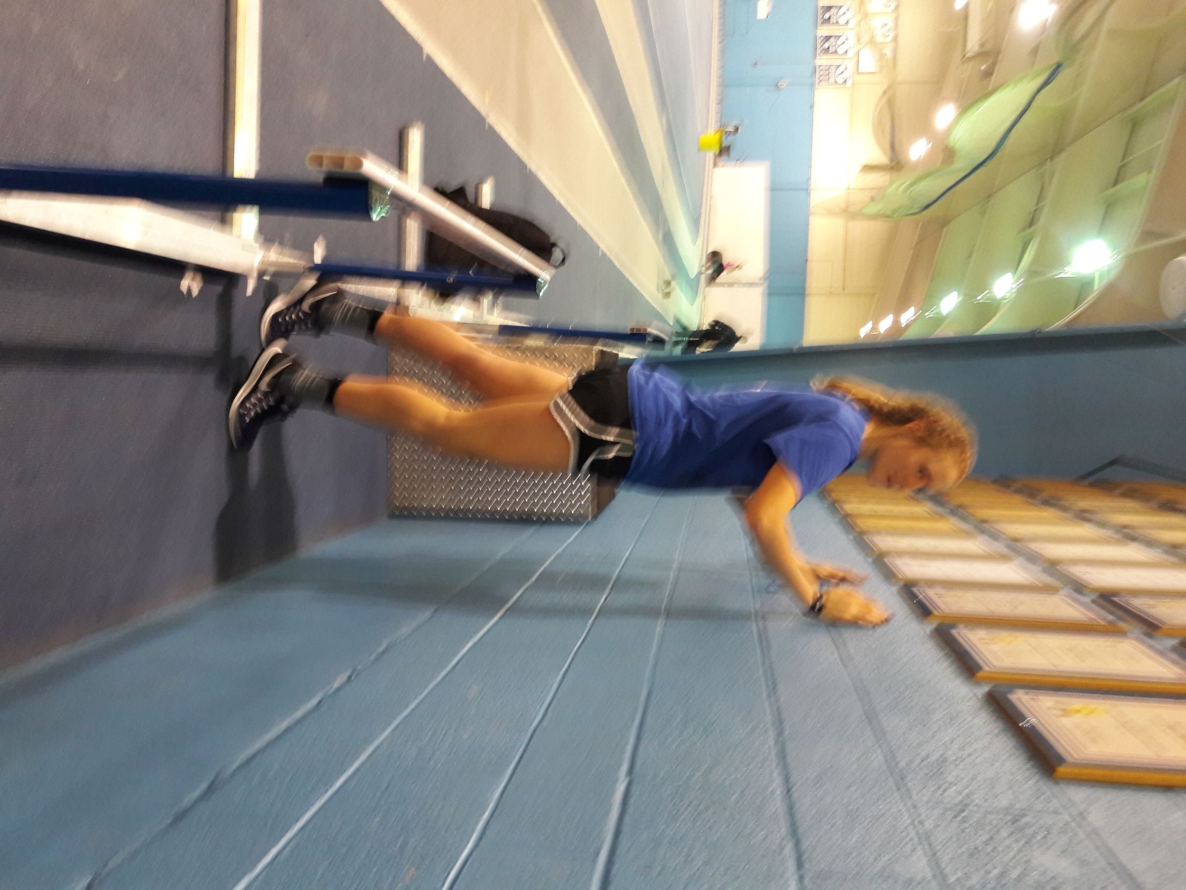 Track and Field Basic Hurdling Technique 9 Steps (with Pictures