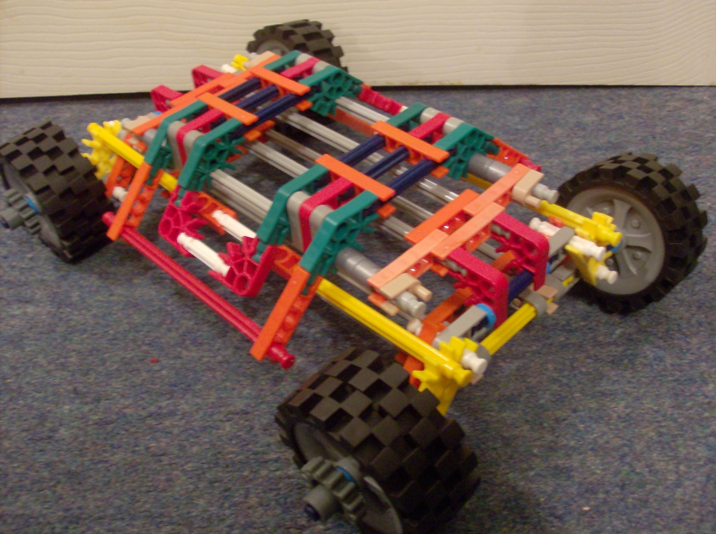 K'nex Gyro System Car.