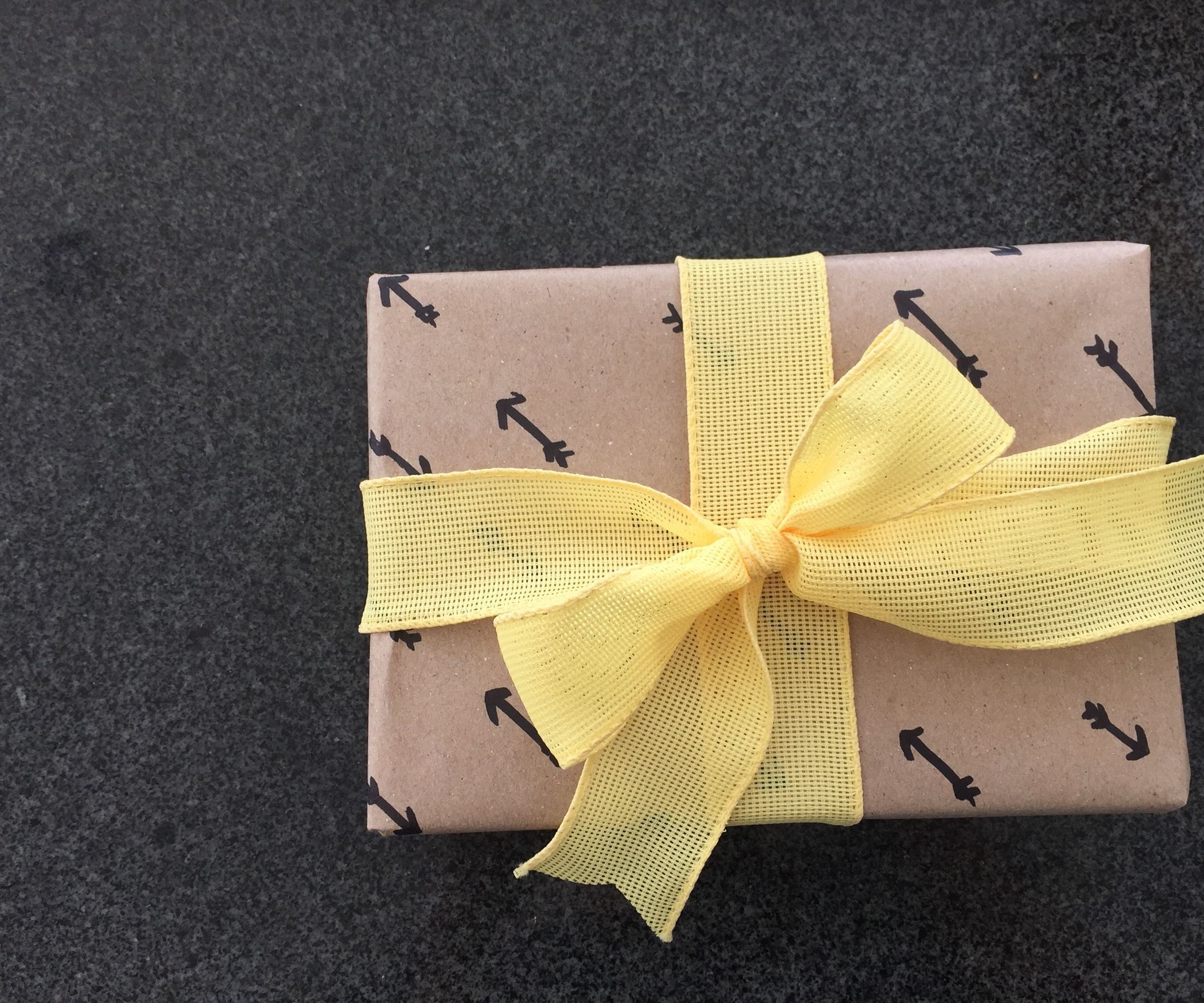 Arrows Gift Wrap