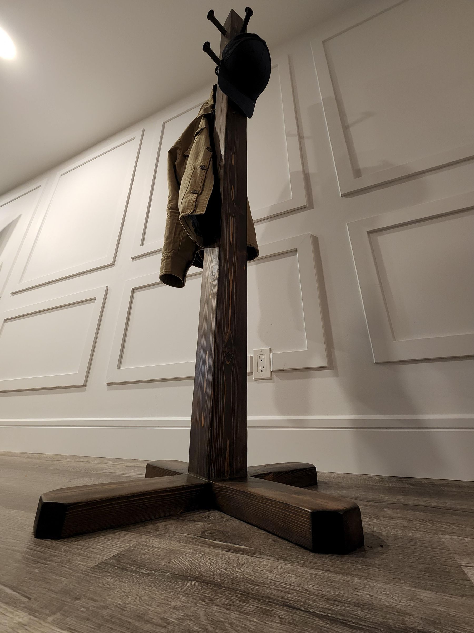 Rustic Coat Rack (Using Railroad Spikes) 7 Steps (with Pictures