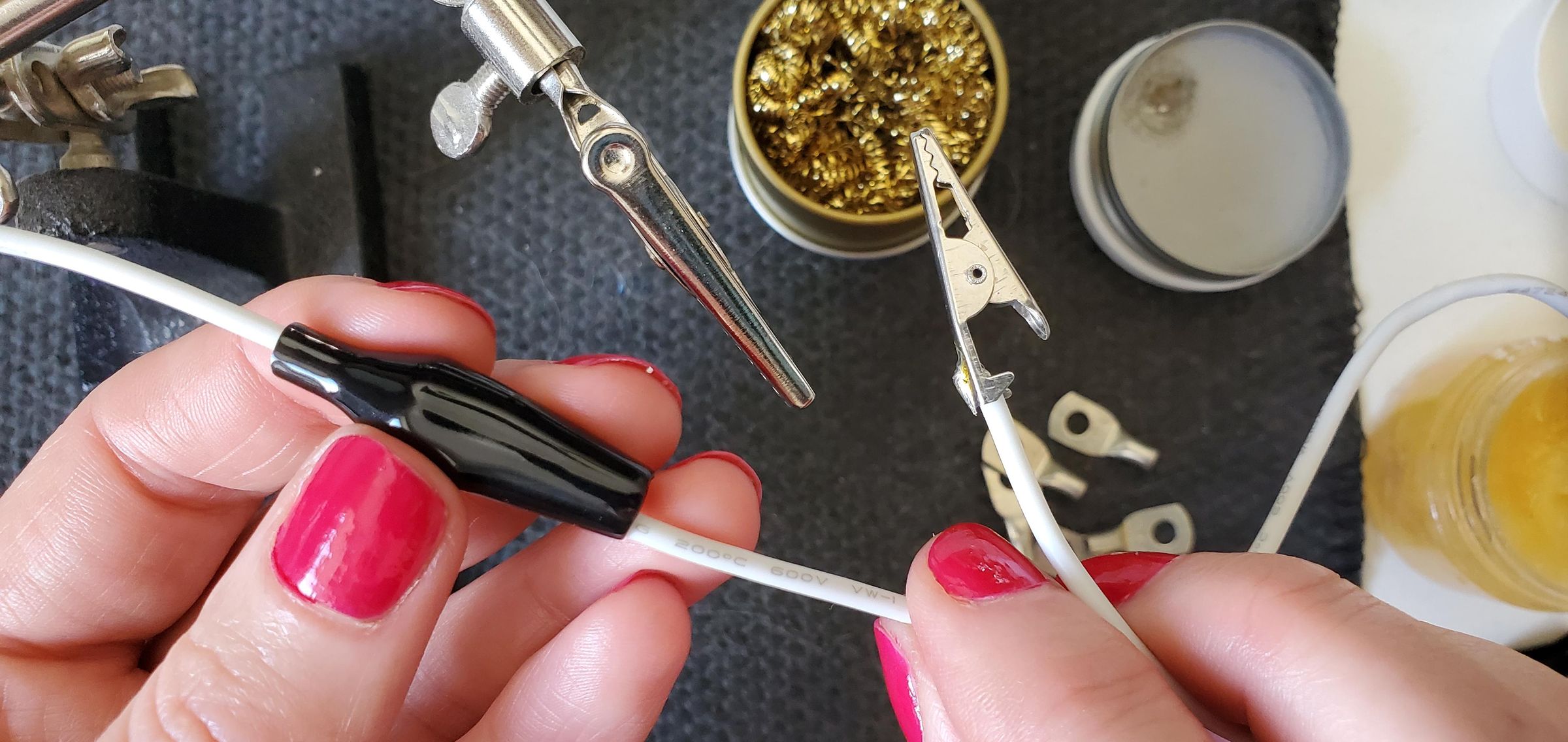 Crocalicious! Make Your Own Connectors Crocodile Clips, Ring